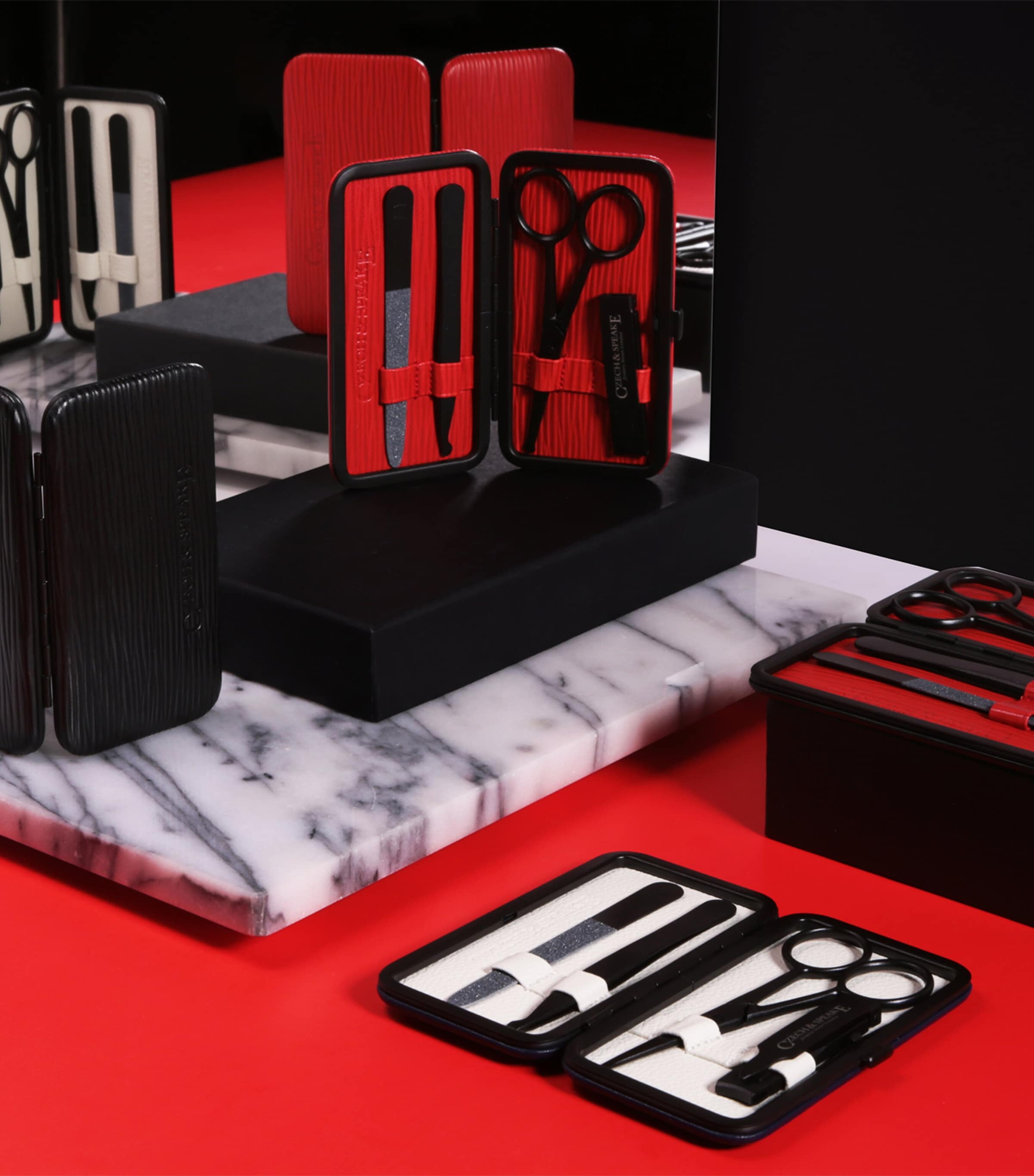 Air-Safe Manicure Set NO COLOUR Image 2