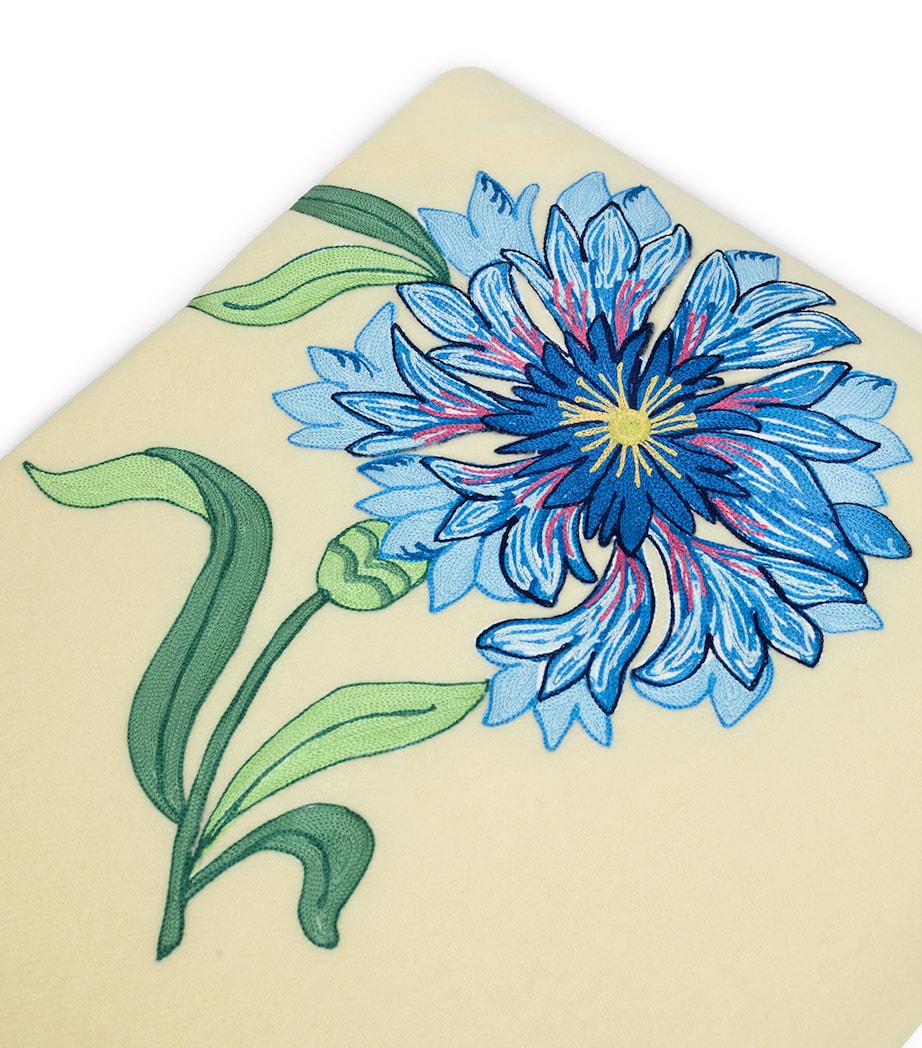 Virgin Wool Cornflower Throw (132cm × 159cm) CREAM WOOL Image 2