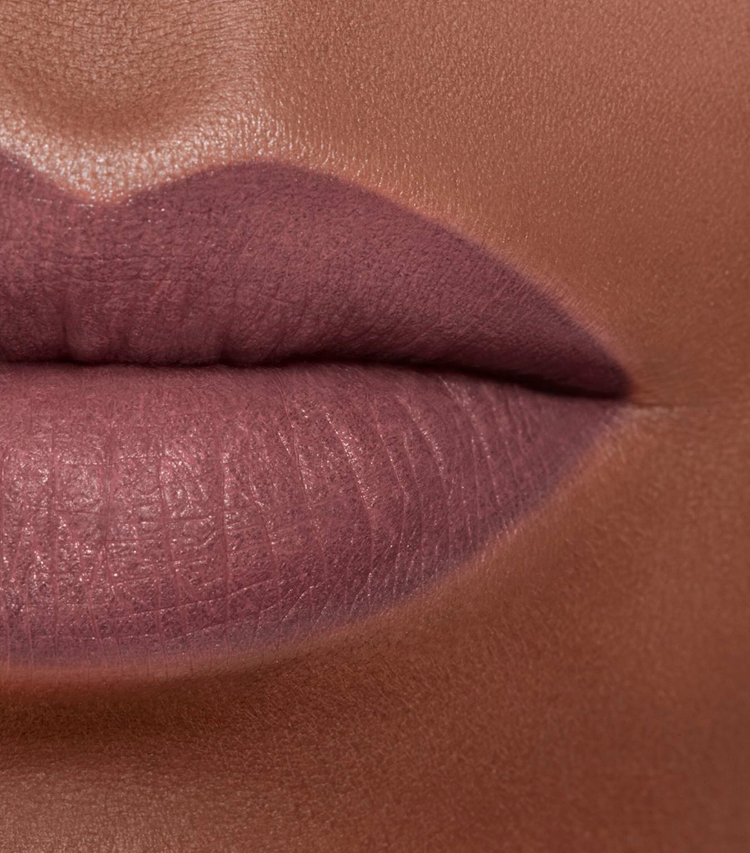 CHANEL ROUGE ALLURE VELVET LES PERLES Luminous Matte Lip Colour Lumineuse Image 4