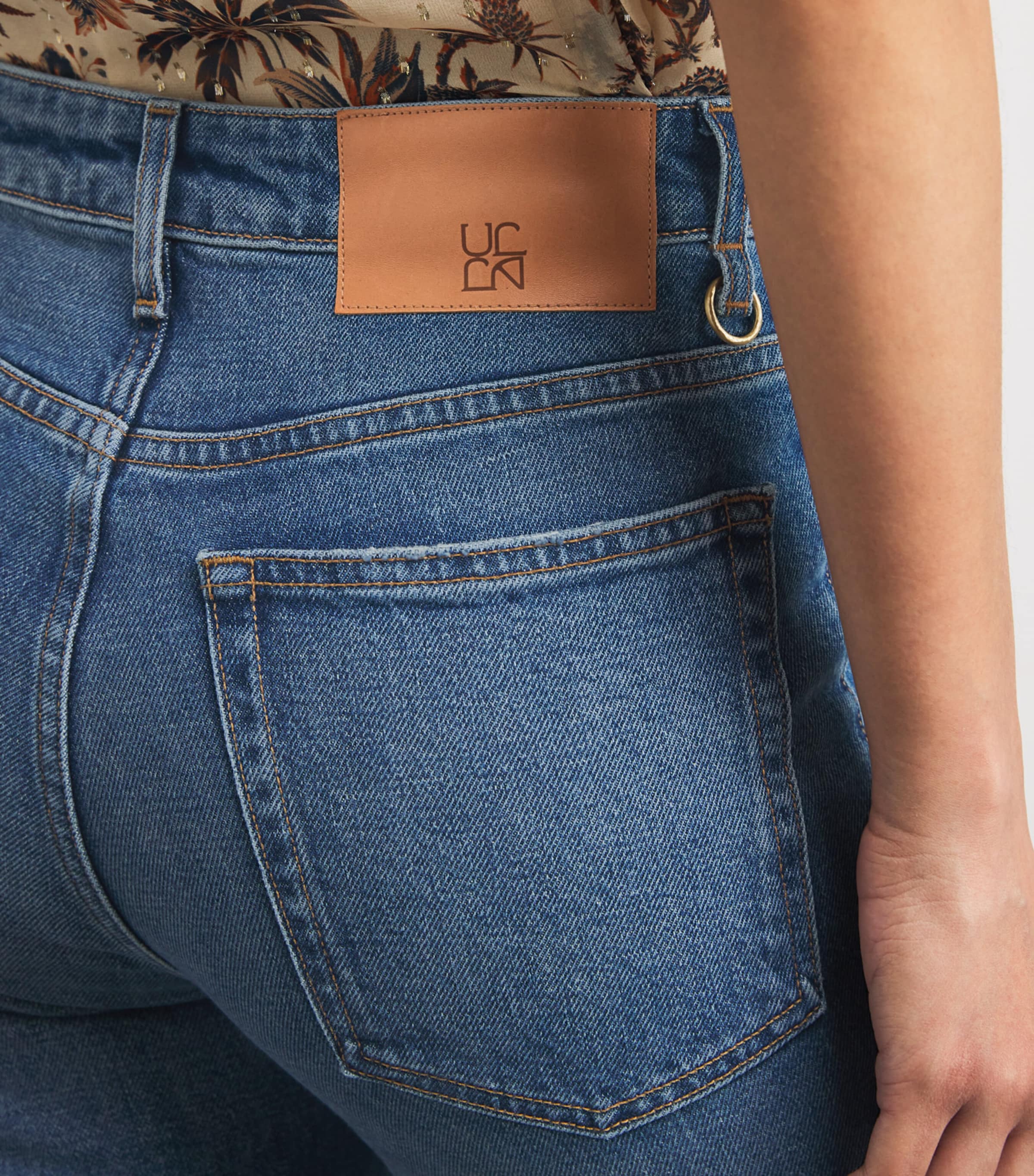 The Lou High-Rise Flared Jeans DANUBE Image 6