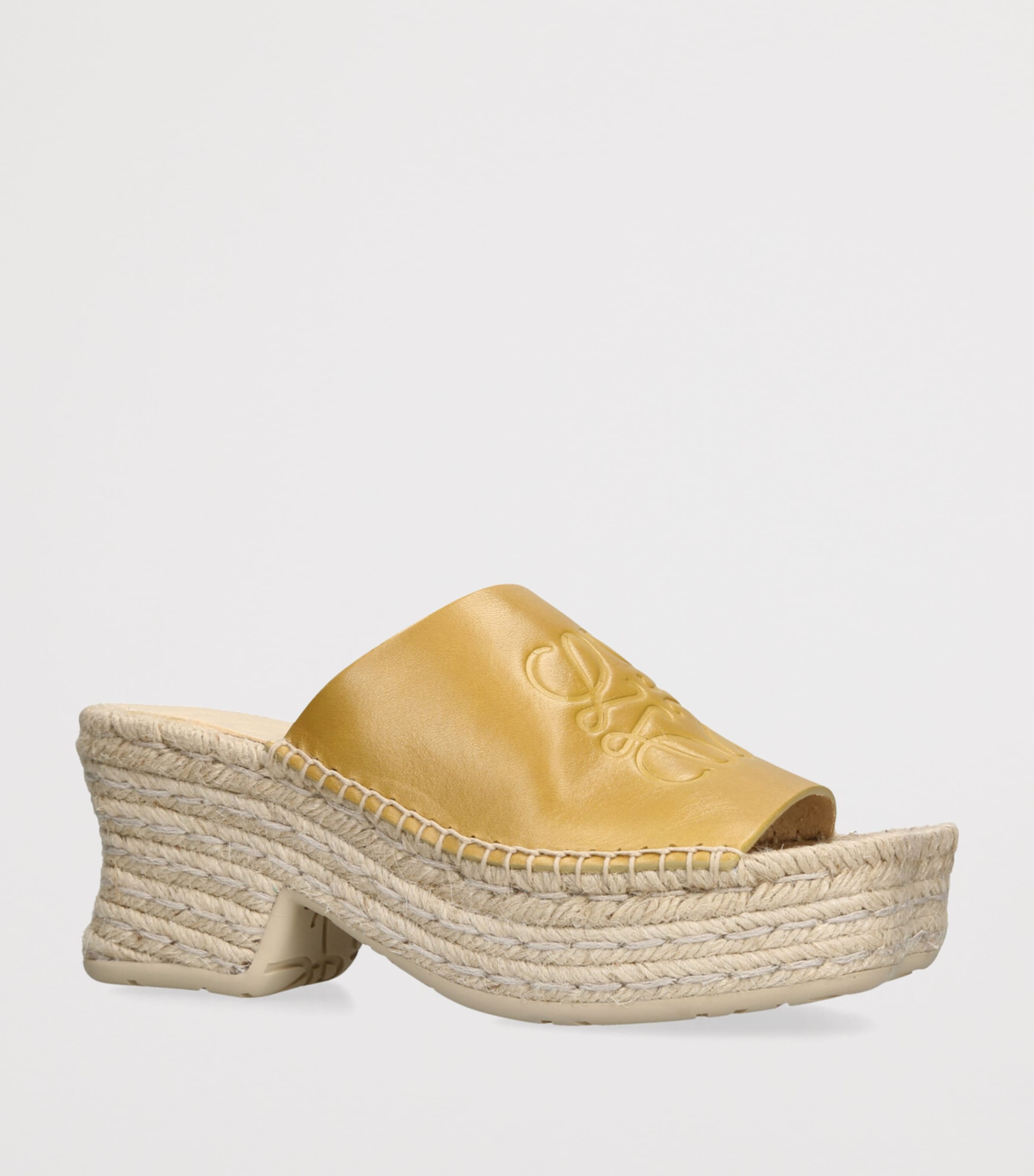【LOEWE】Petal platform espadrilles Loewe Petal Leather Platform Espadrille Sandals | Neiman Marcus