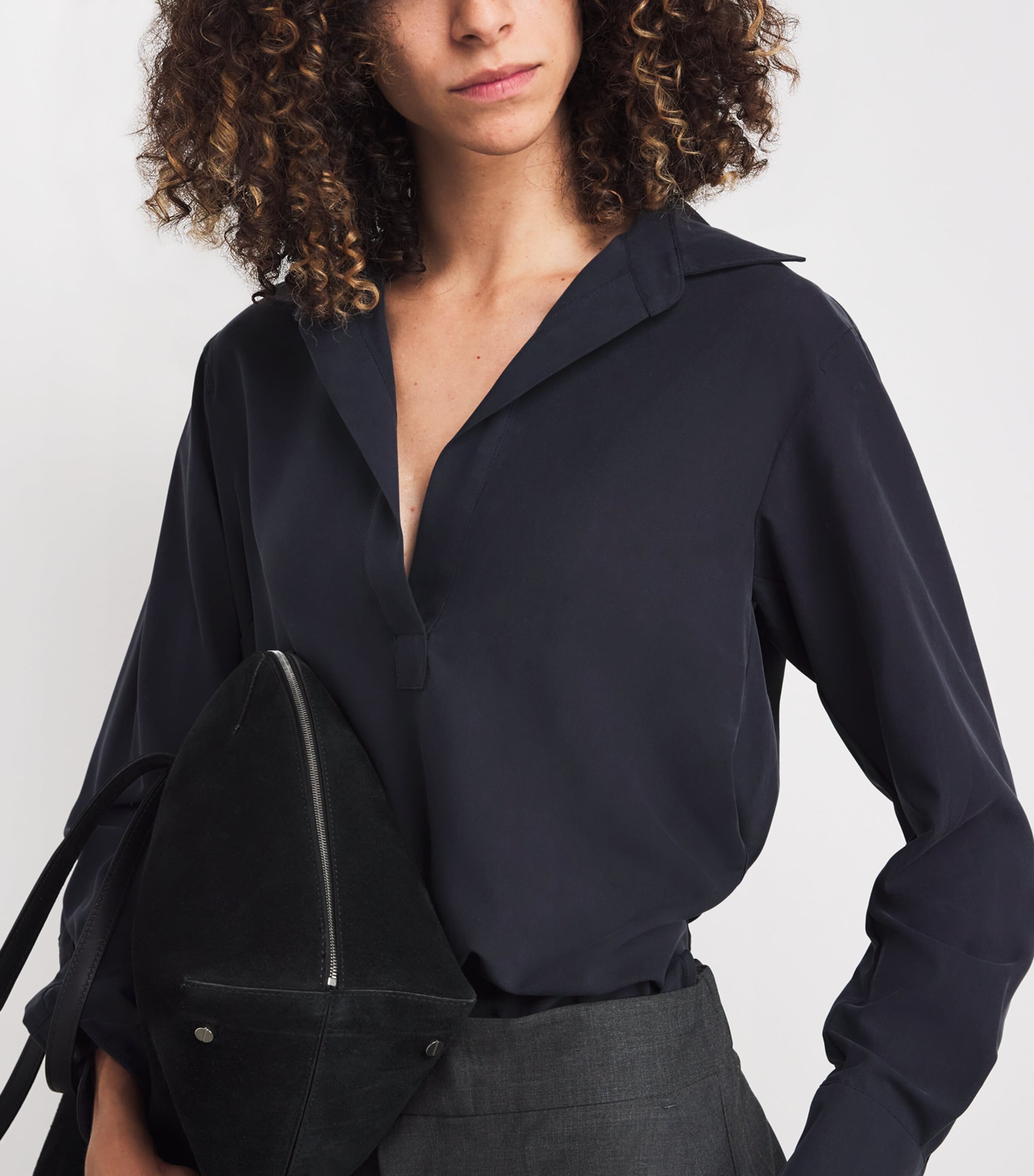 Silk V-Neck Collared Shirt ULTRAMARINE Image 6