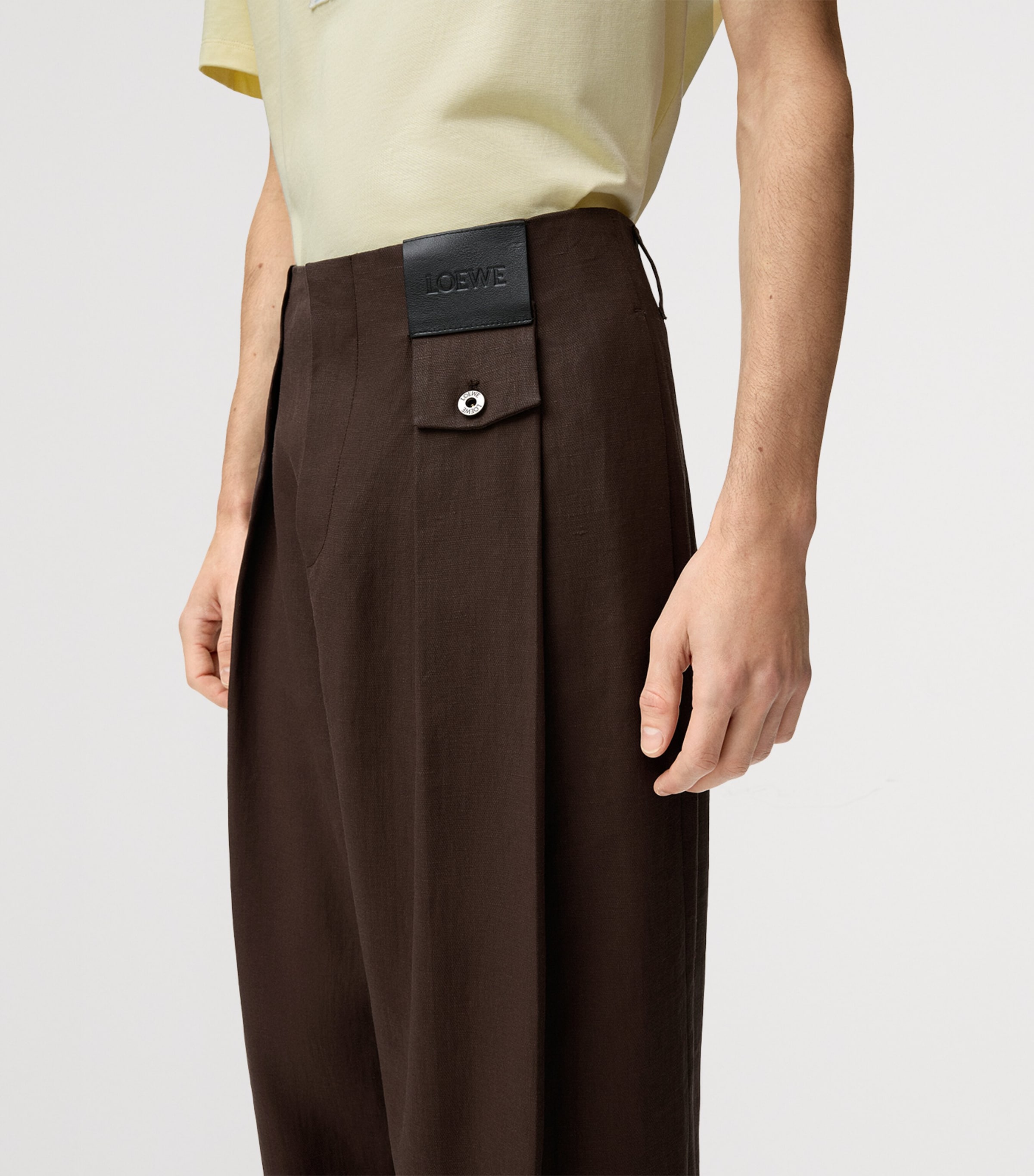 LOEWE Mens x Paula's Ibiza Linen-Cotton Pleated Wide-Leg Trousers Dark Brown/brown Image 5