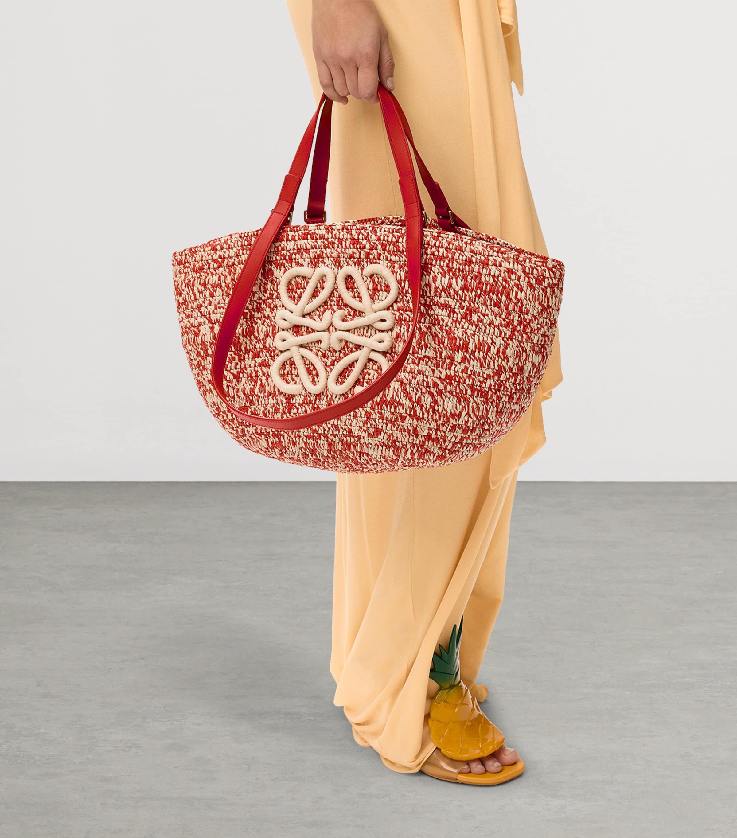 LOEWE x Paula’s Ibiza Medium Eclipse Basket Bag Red Image 2