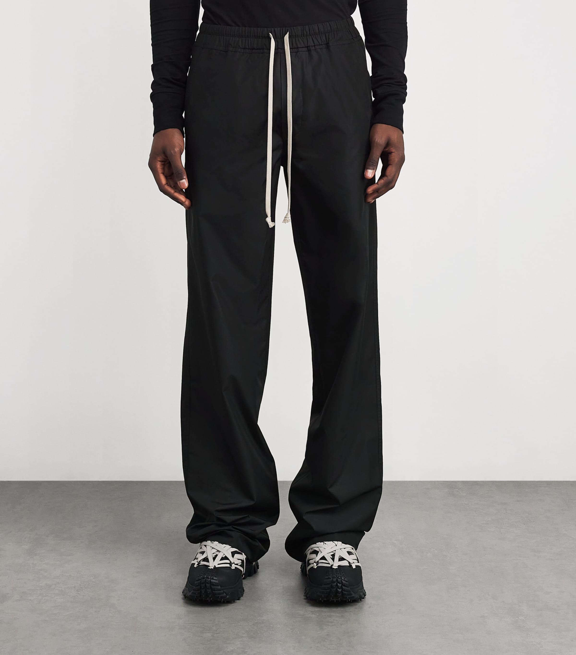 x Moncler Drawstring Straight Trousers 999 - BLACK Image 3