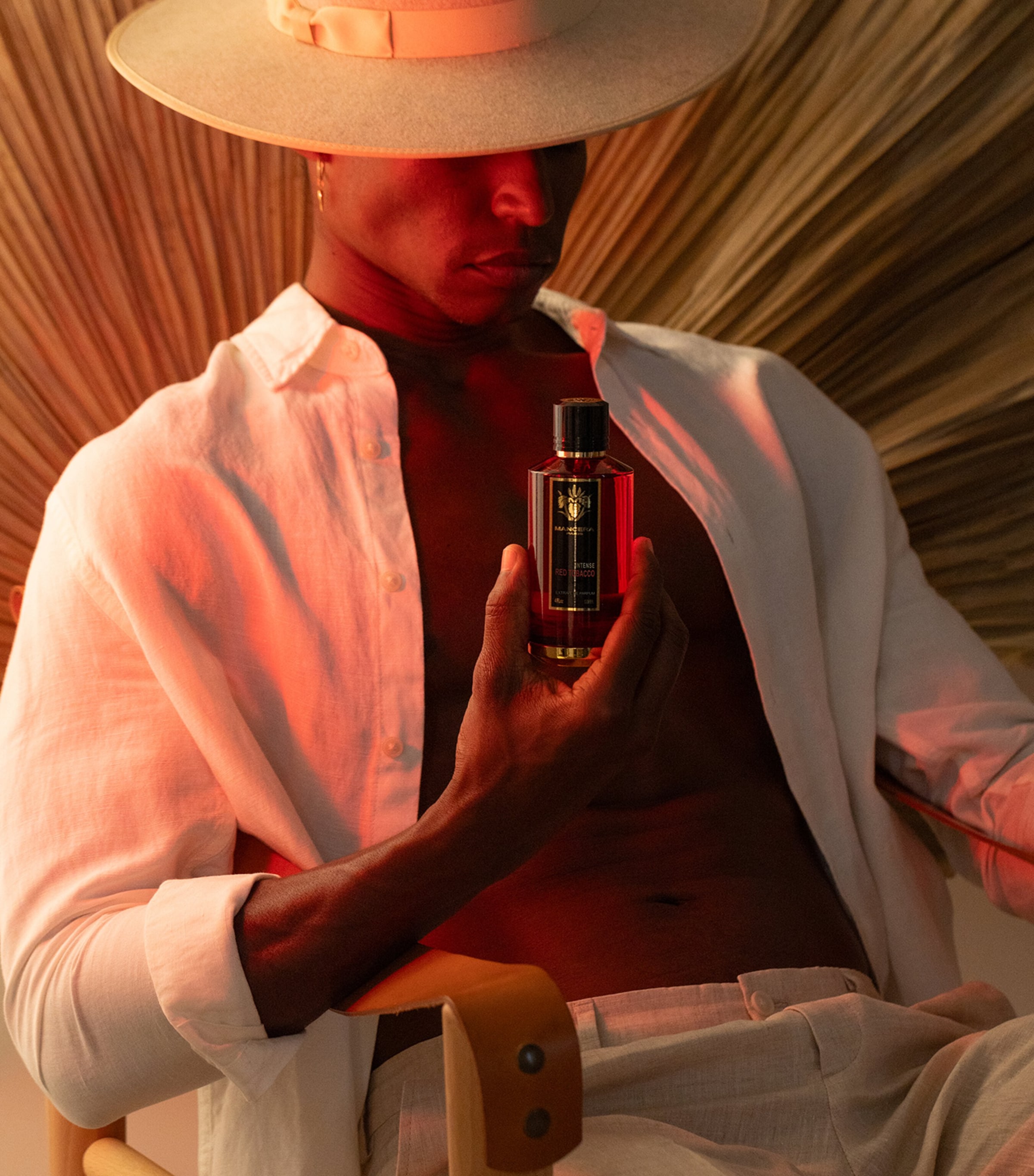 Intense Red Tobacco Eau de Parfum (120ml) NO COLOUR Image 2