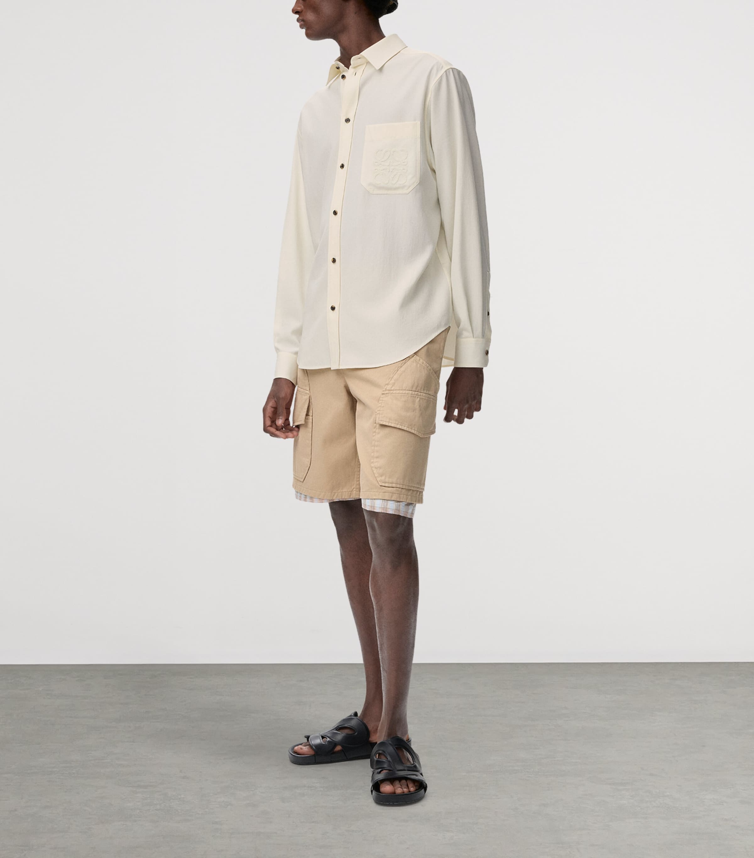 LOEWE Mens x Paula's Ibiza Cotton-Satin Cargo Shorts Sand Image 2