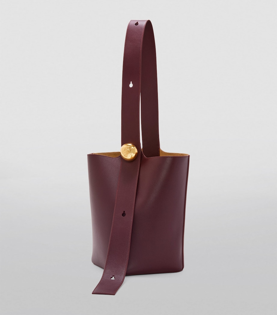 Medium Leather Pebble Bucket Bag DARK BURGUNDY Image 5