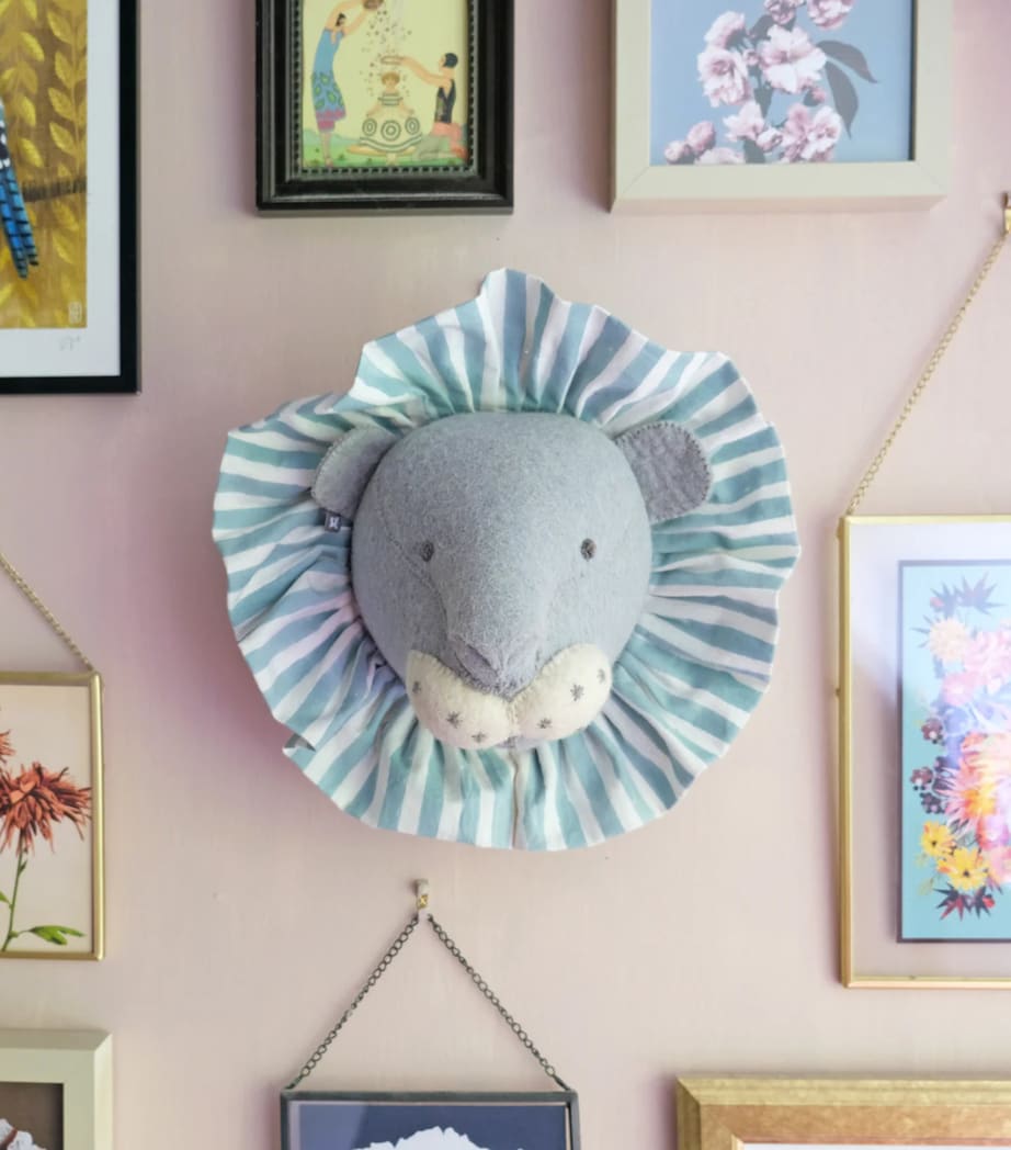 Vintage Ruff Lion Head Decoration (45cm) BLUE Image 2