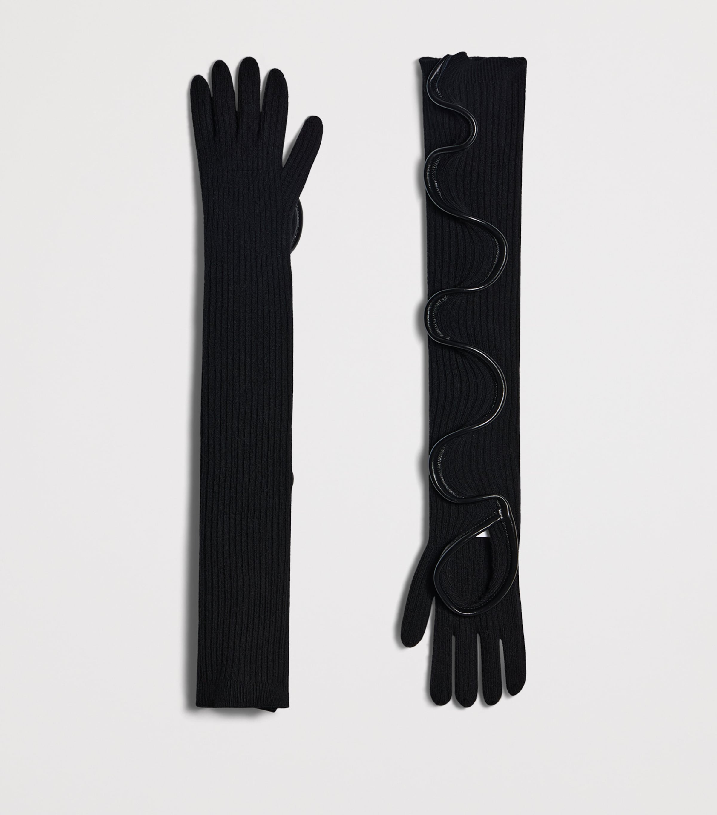 Schiaparelli Ruffle Gloves Black Image 4