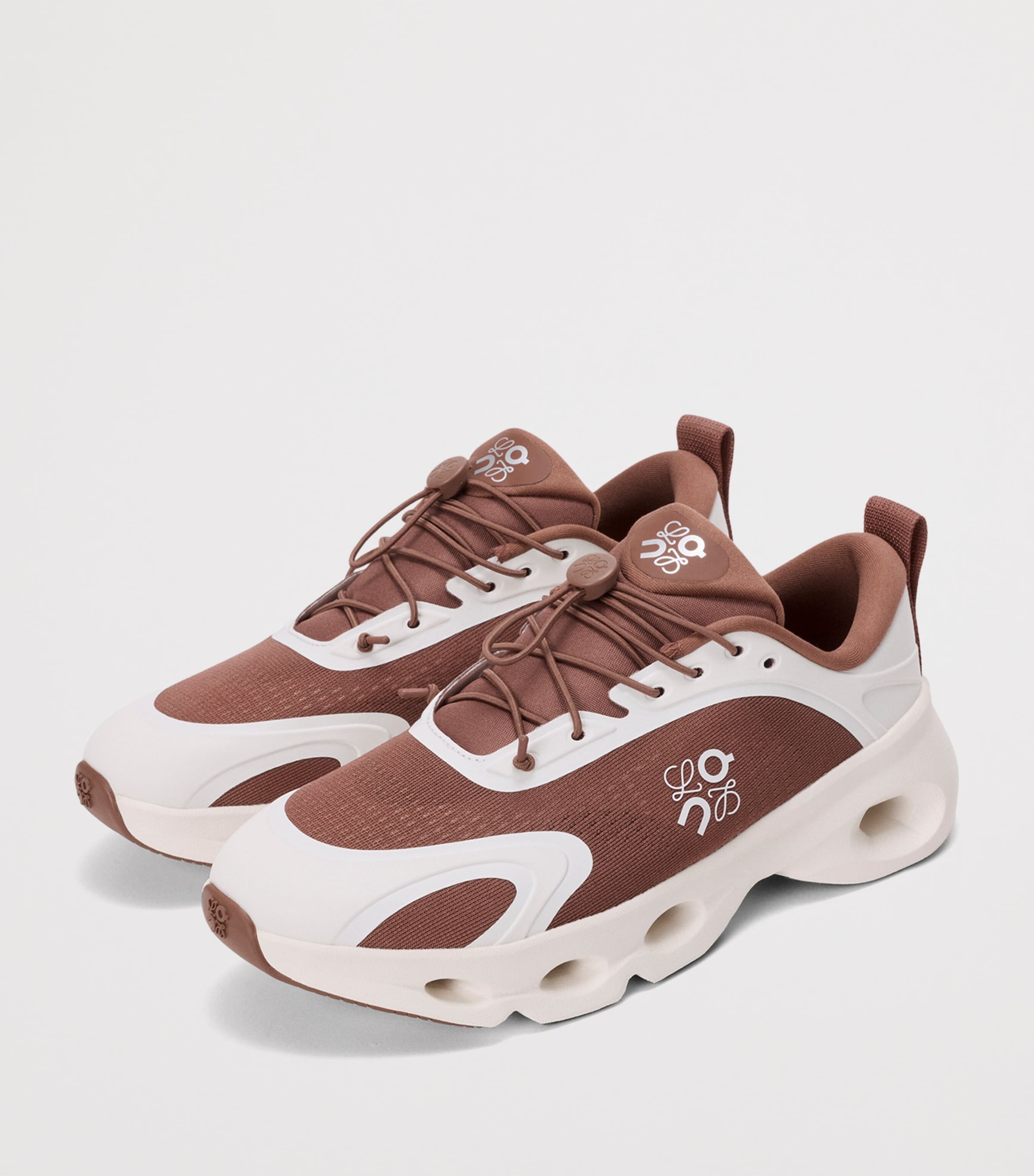 LOEWE x On Cloudsolo Trainers Taupe/eggshell Image 3