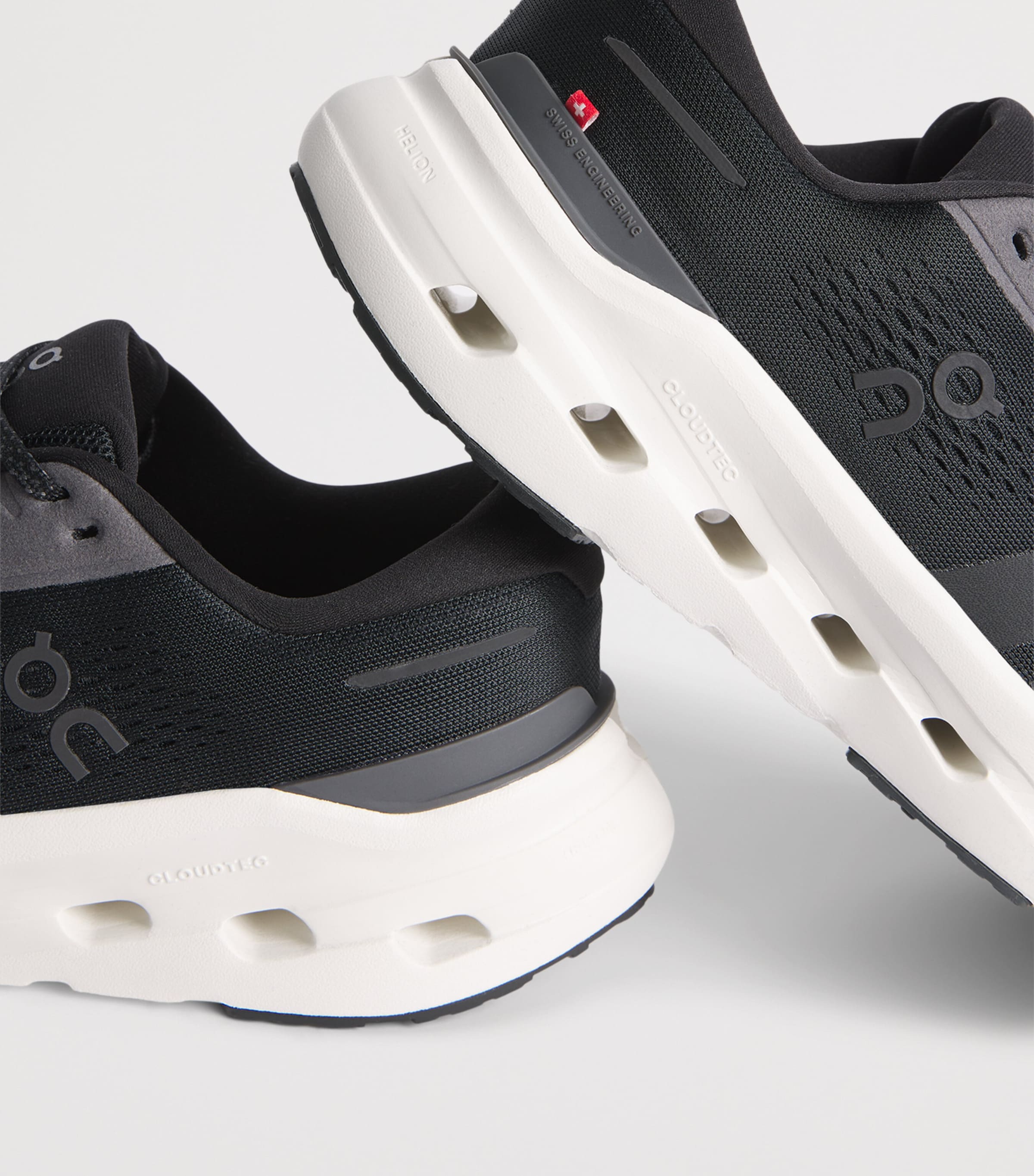 On Mens Cloudrunner 3 Trainers Black | Ivory Image 7