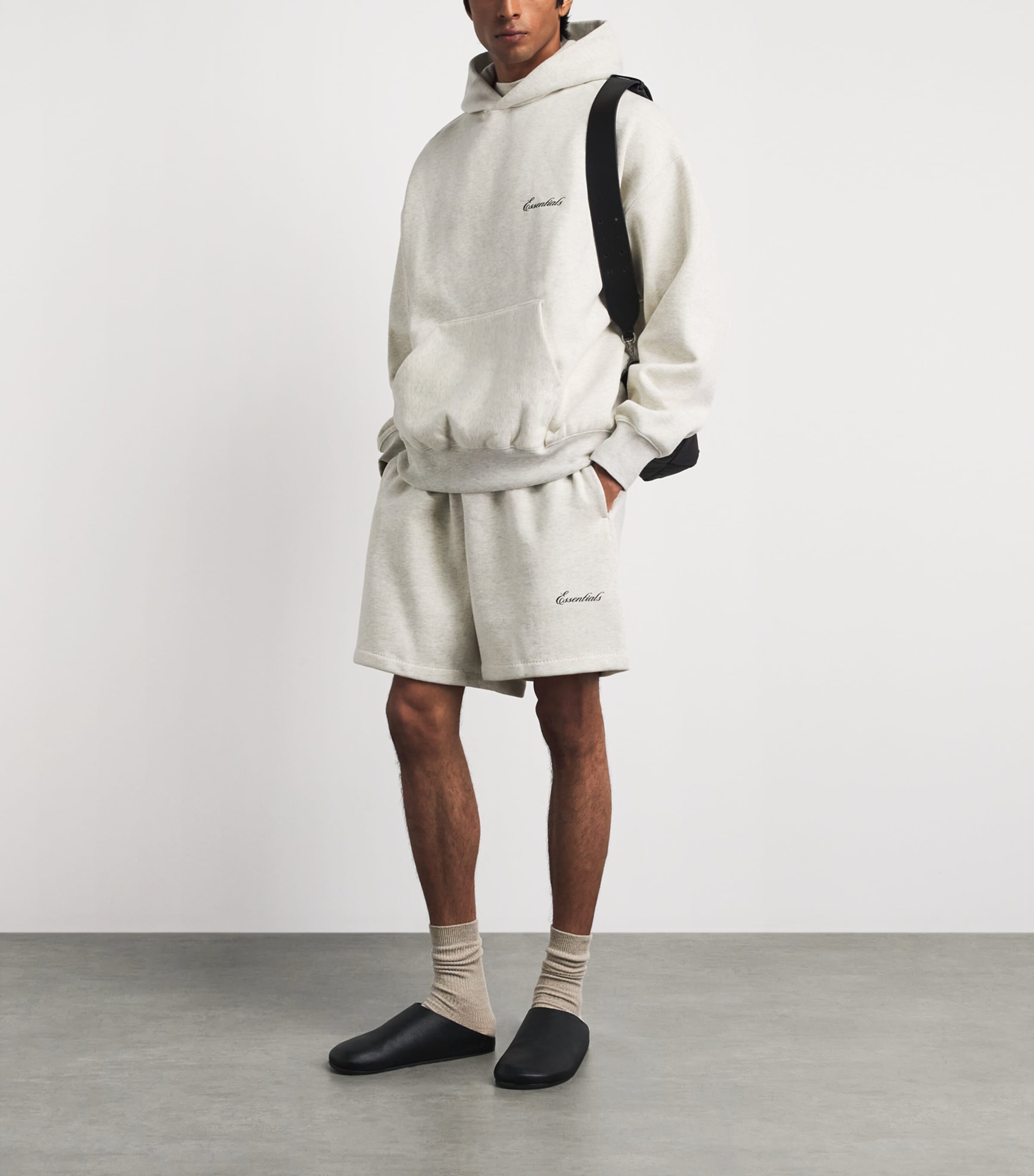 FEAR OF GOD ESSENTIALS Mens Classic Logo Hoodie Oatmeal Heather/lght Image 2