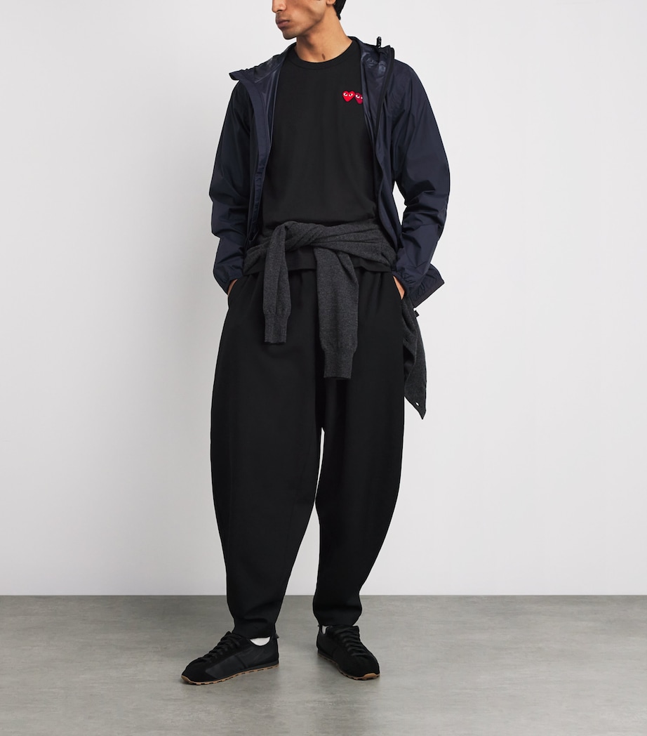 Embroidered Double-Heart T-Shirt 1 - BLACK Image 2