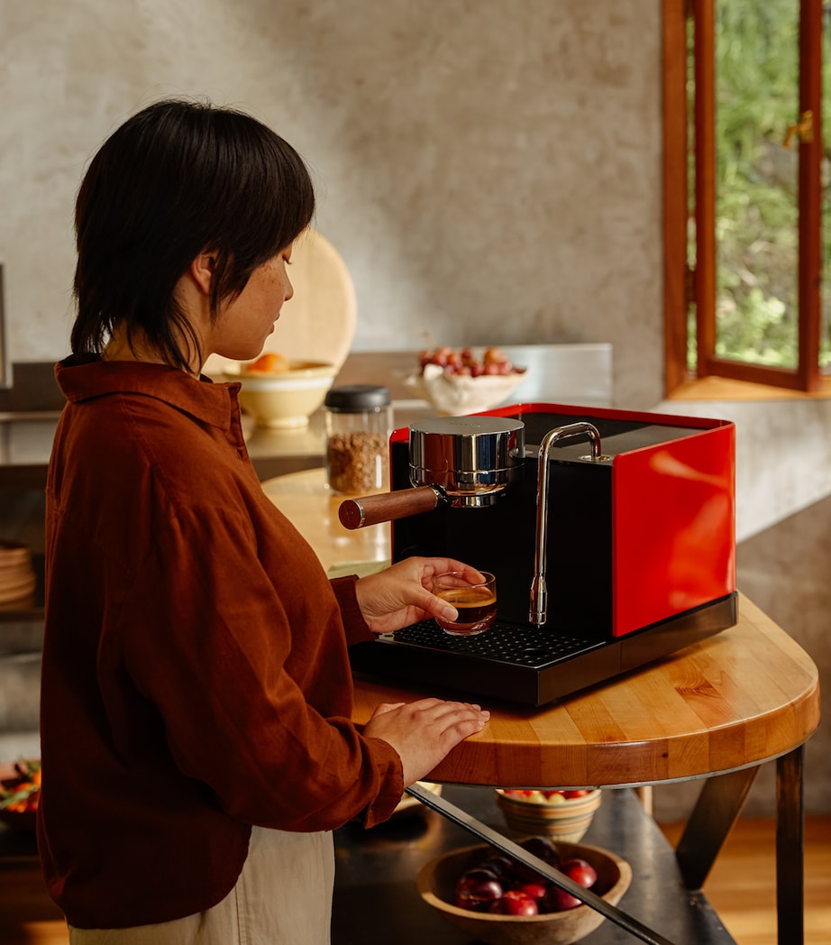 FELLOW Series 1 Espresso Machine Cherry Red Image 7