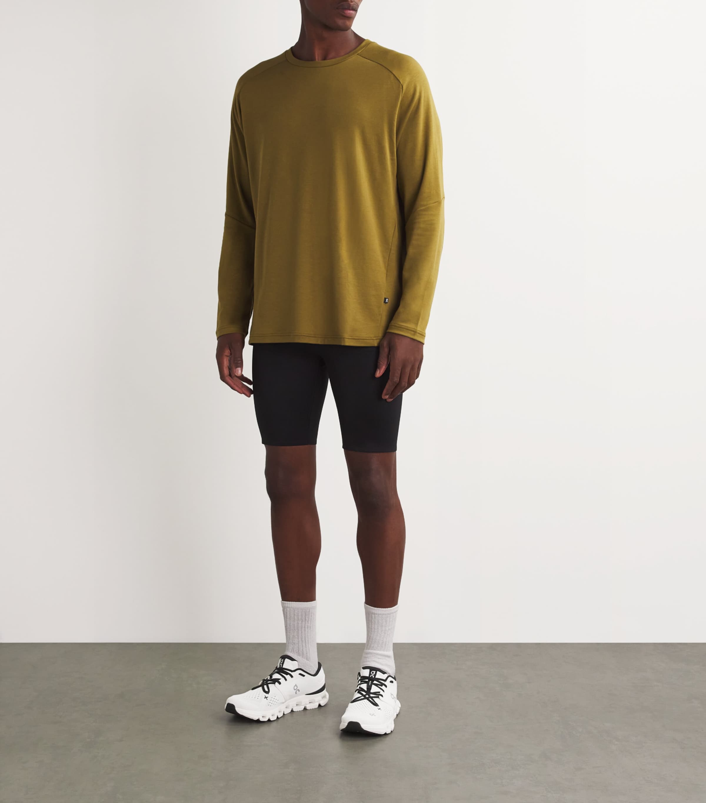 Cloud X 4 Trainers IVORY|BLACK Image 6