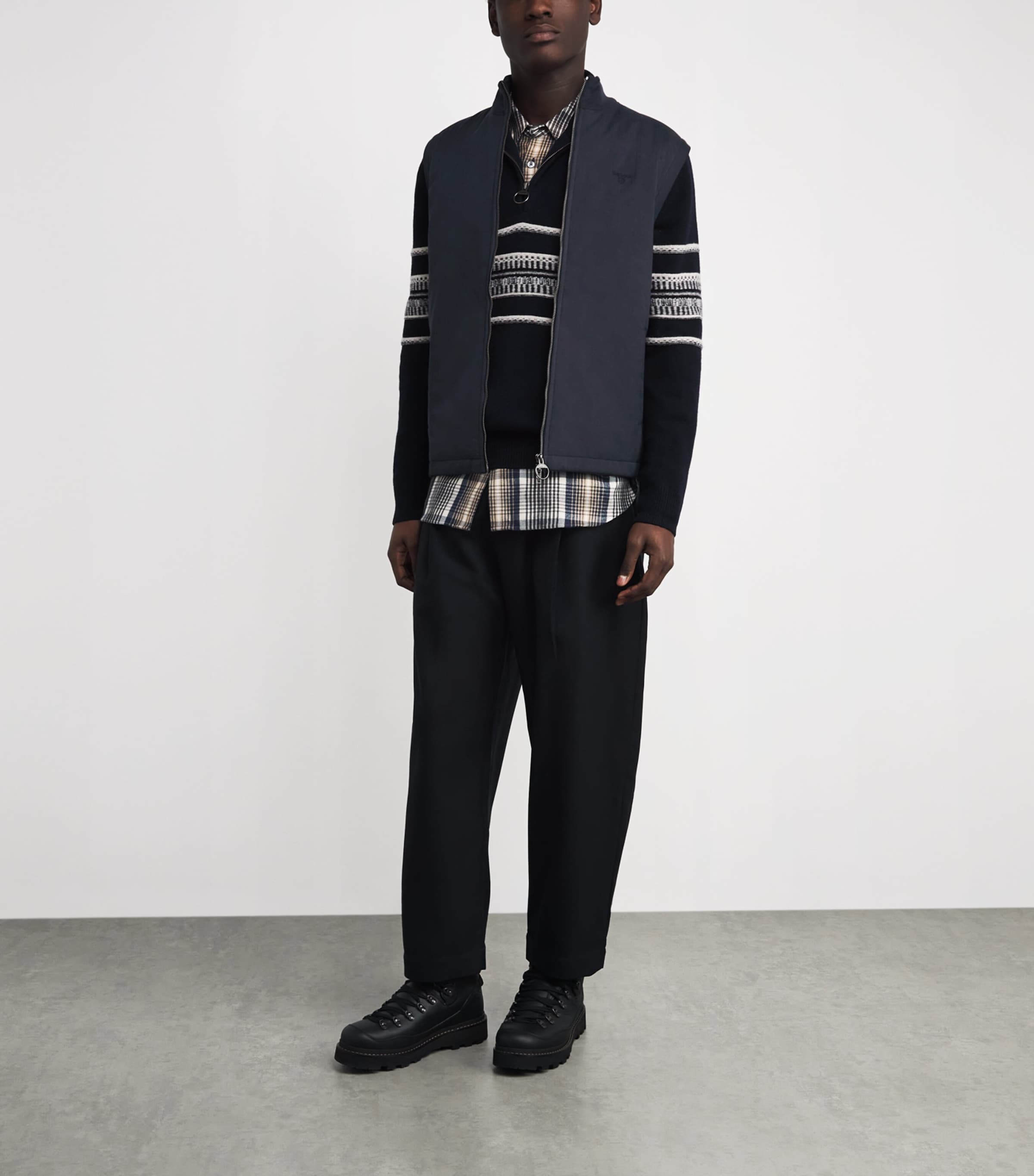 Cotton Knitted Dryburn Gilet NY91 NAVY Image 2