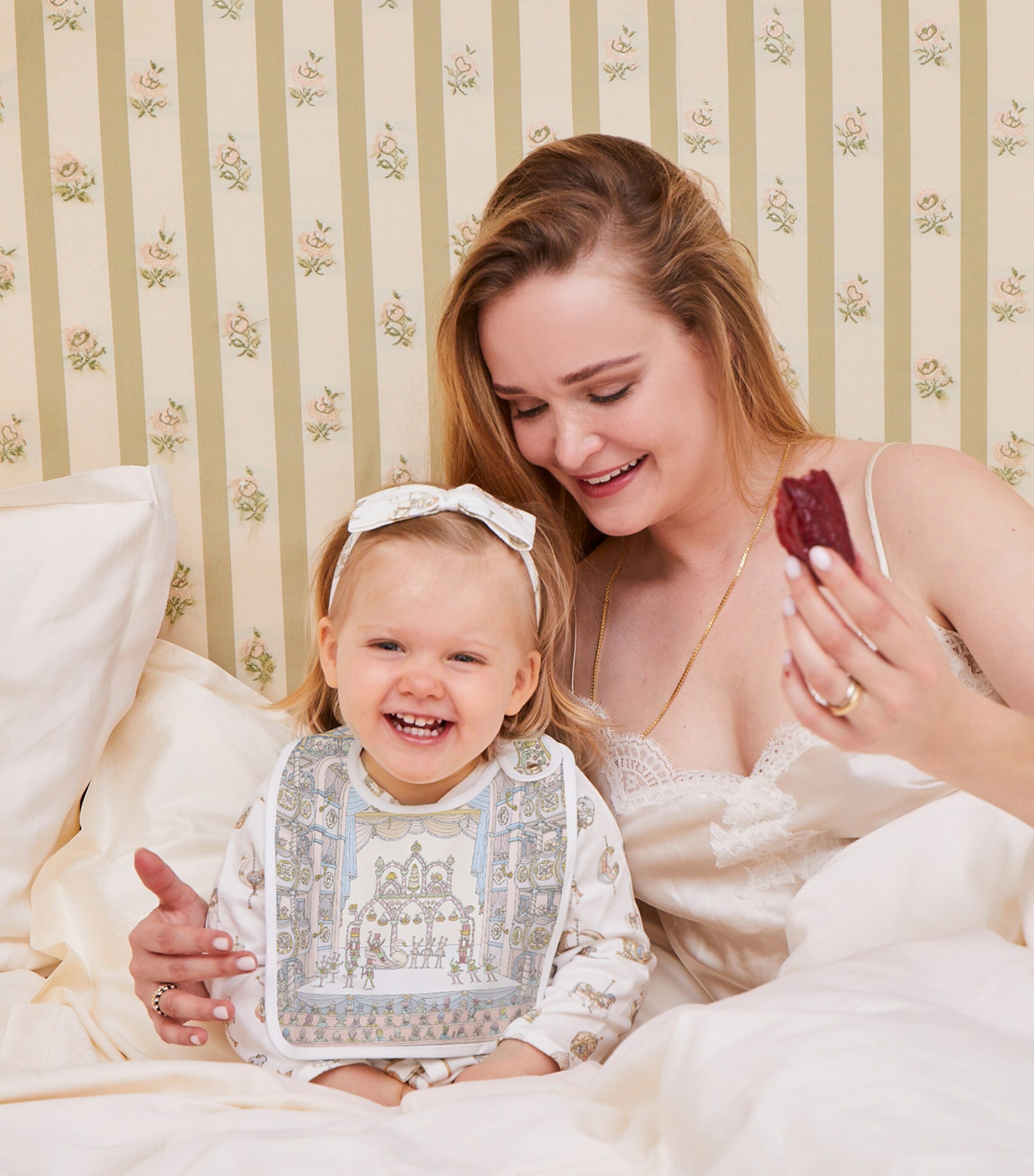 Nutcracker Blanket, Bib and Bag Gift Set NUTCRACKER Image 7