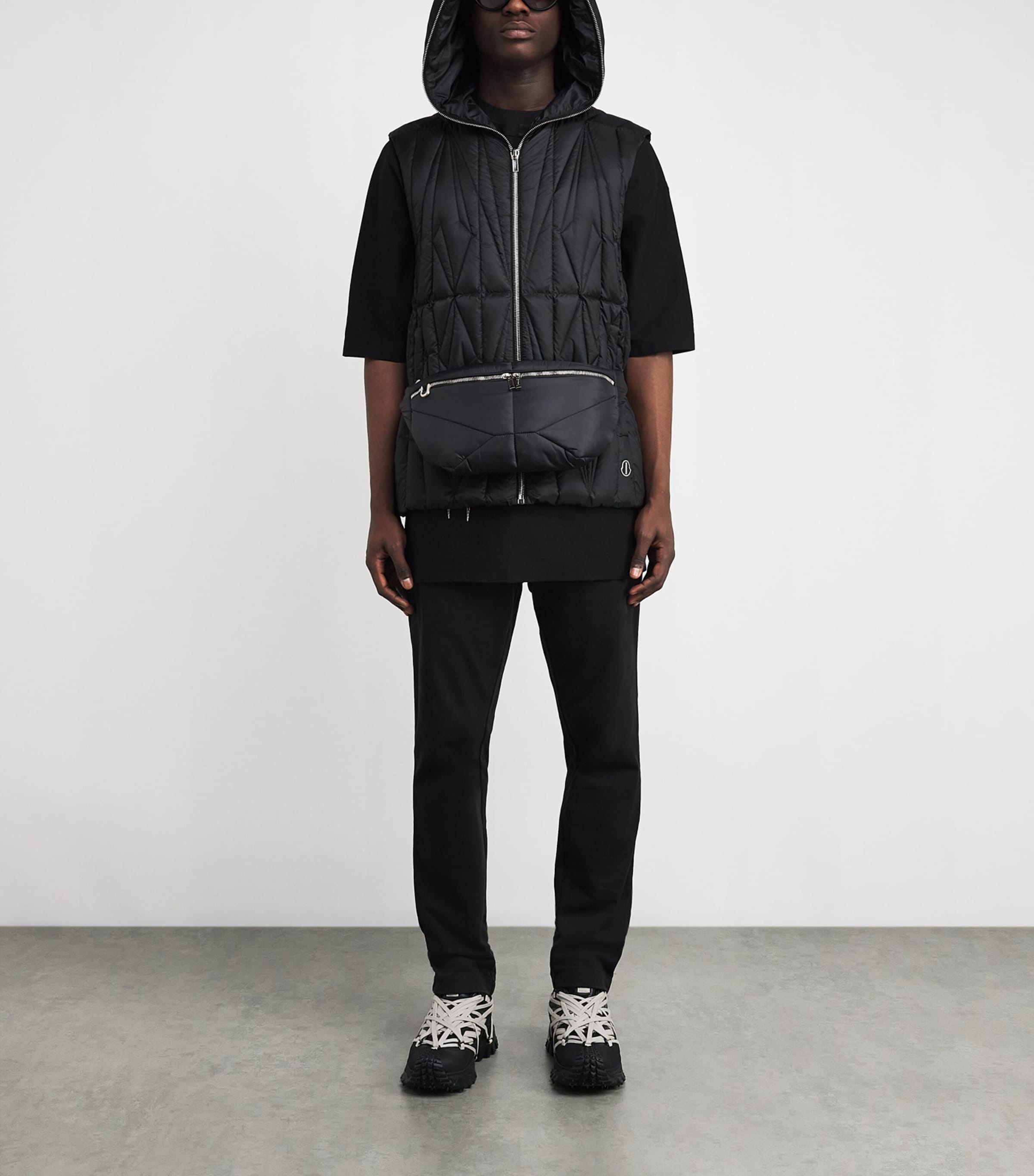 x Moncler Down Geocamo Gilet 999 - BLACK Image 2