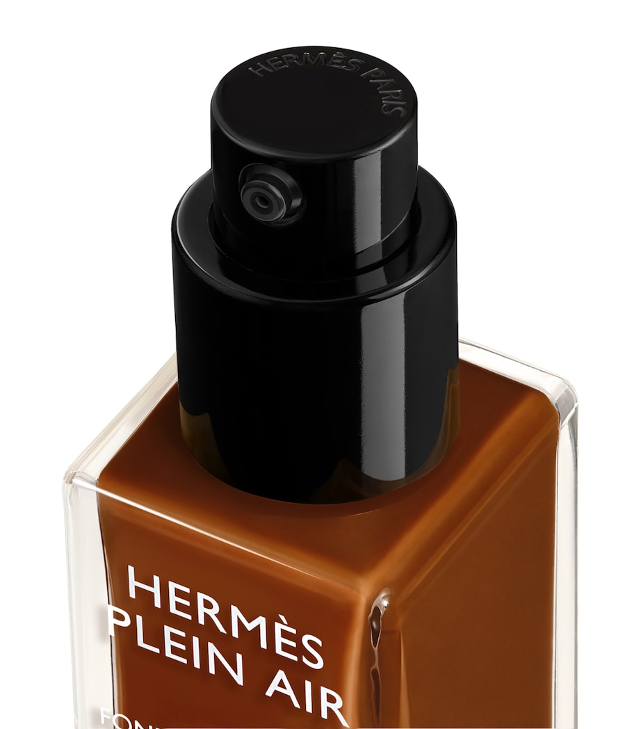 HERMÈS Plein Air Luminous Matte Skincare Foundation Châtaigne Image 4