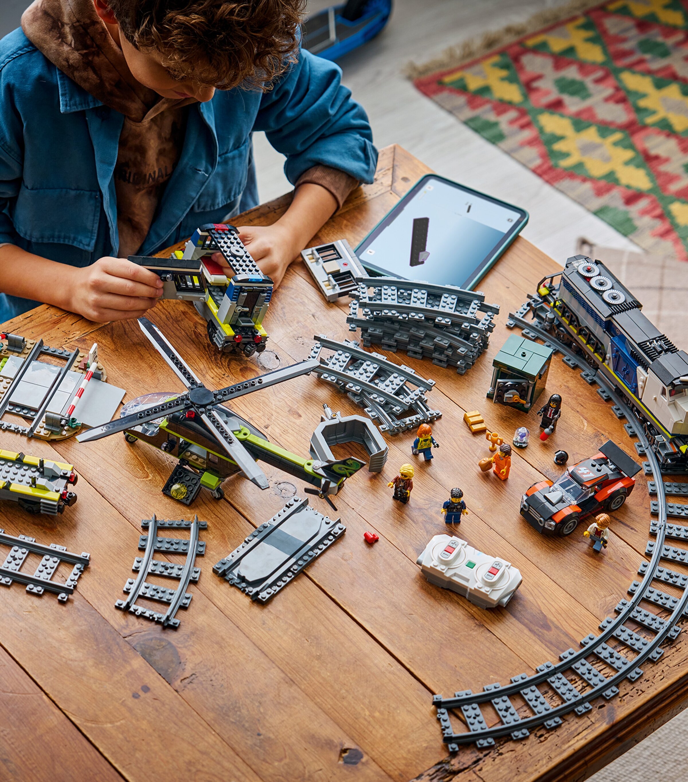 Lego LEGO City Police Train Heist 60508 Image 3