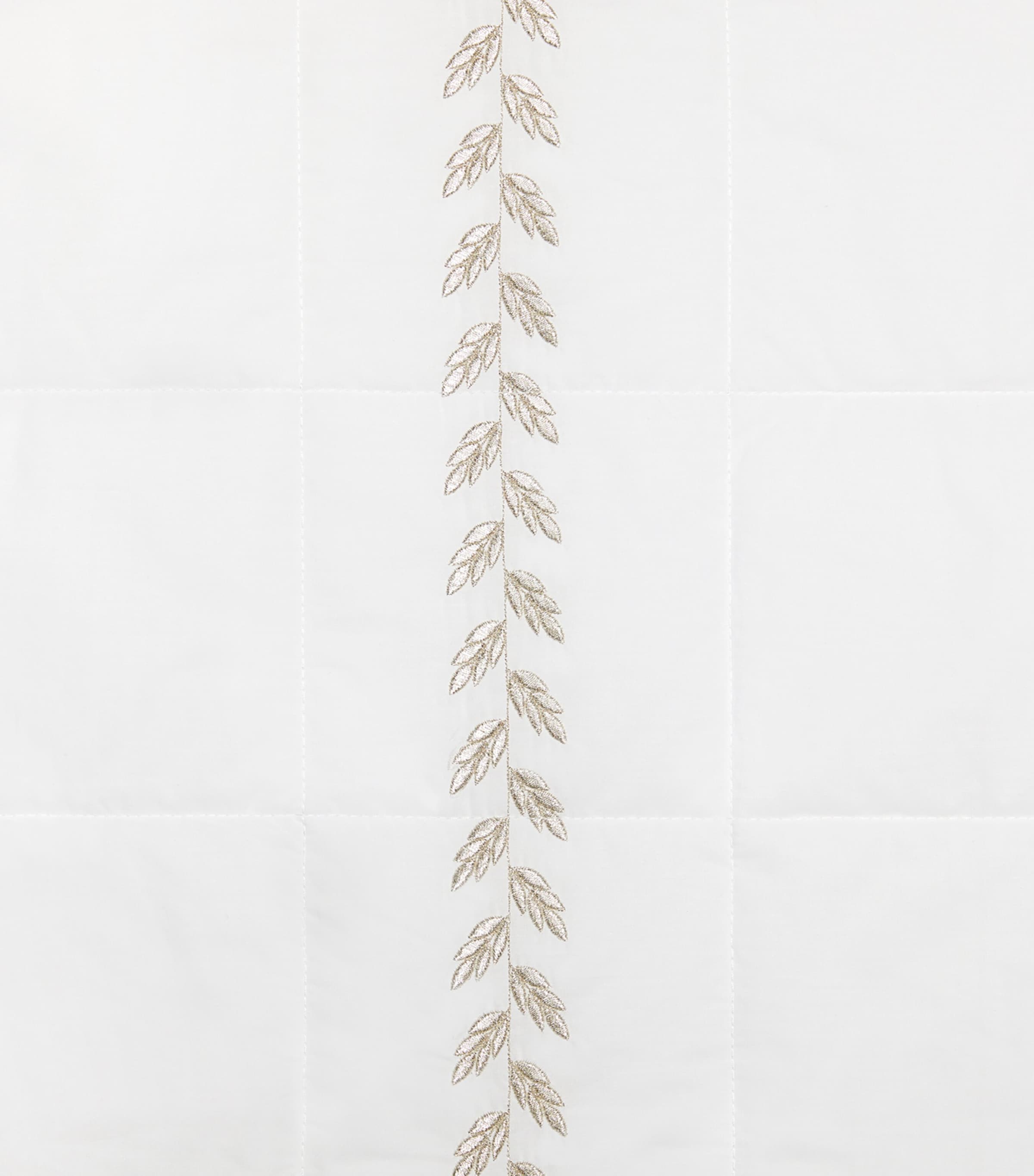 Federico Super King Bedspread (290cm x 260cm) WHT/ANTIQUE SVR Image 4