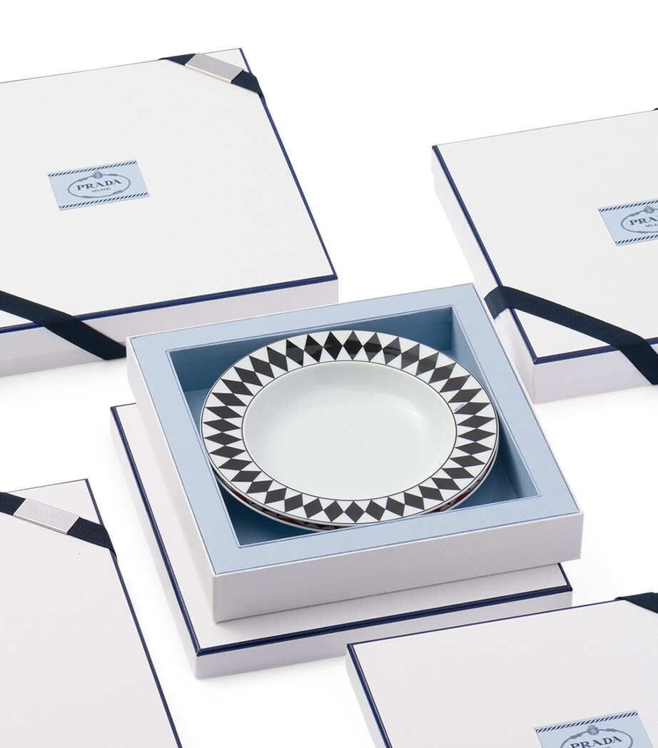 Set of 2 Porcelain Chequerboard Soup Plates (22cm) F0E5W Image 4