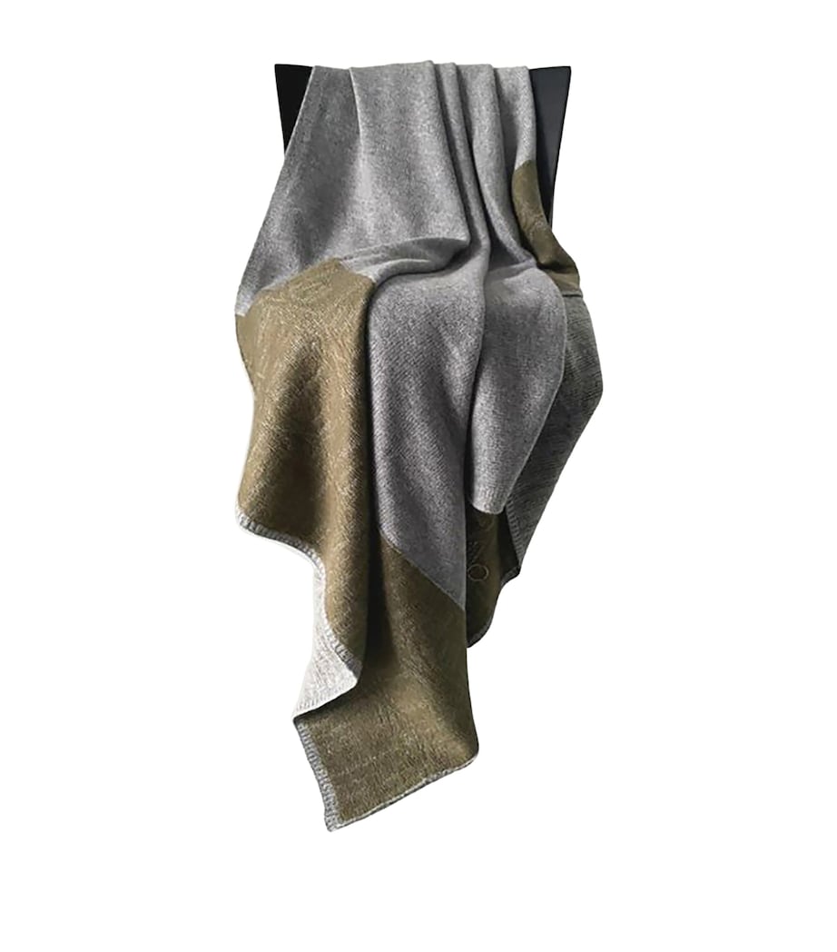 Cashmere Andro Throw (180cm x 110cm) SOFT GREY & MOSS Image 2