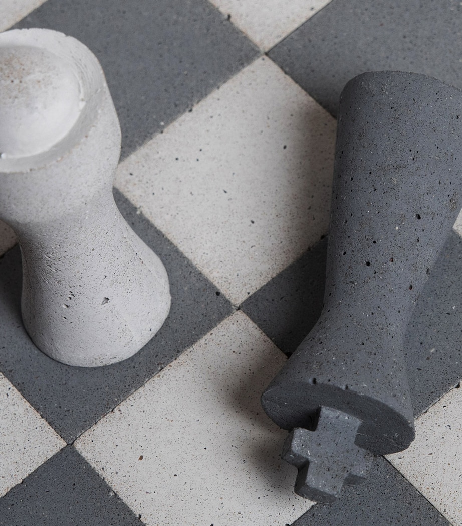 x Daniel Caesar Spergy Chess Set GREY Image 5