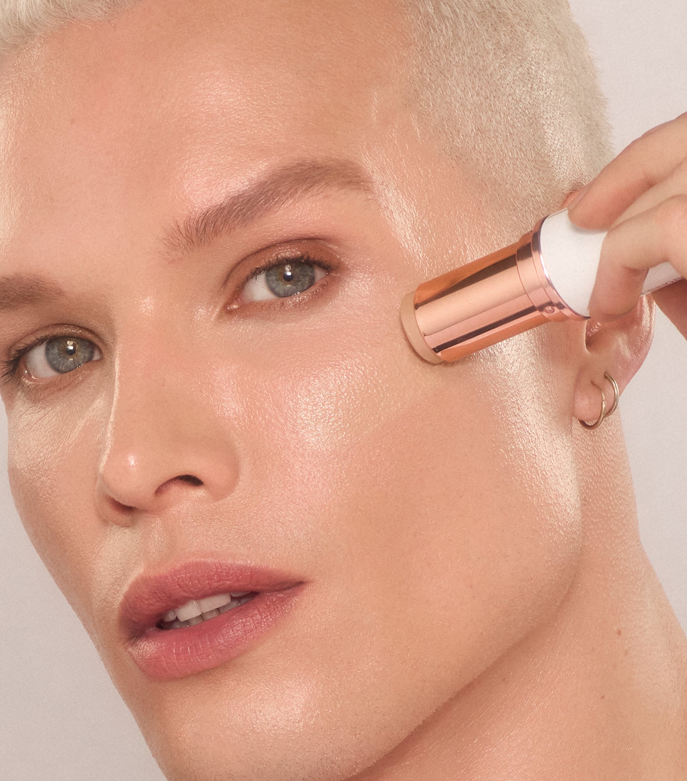 Unreal Skin Sheer Glow Tint 6 MEDIUM Image 2