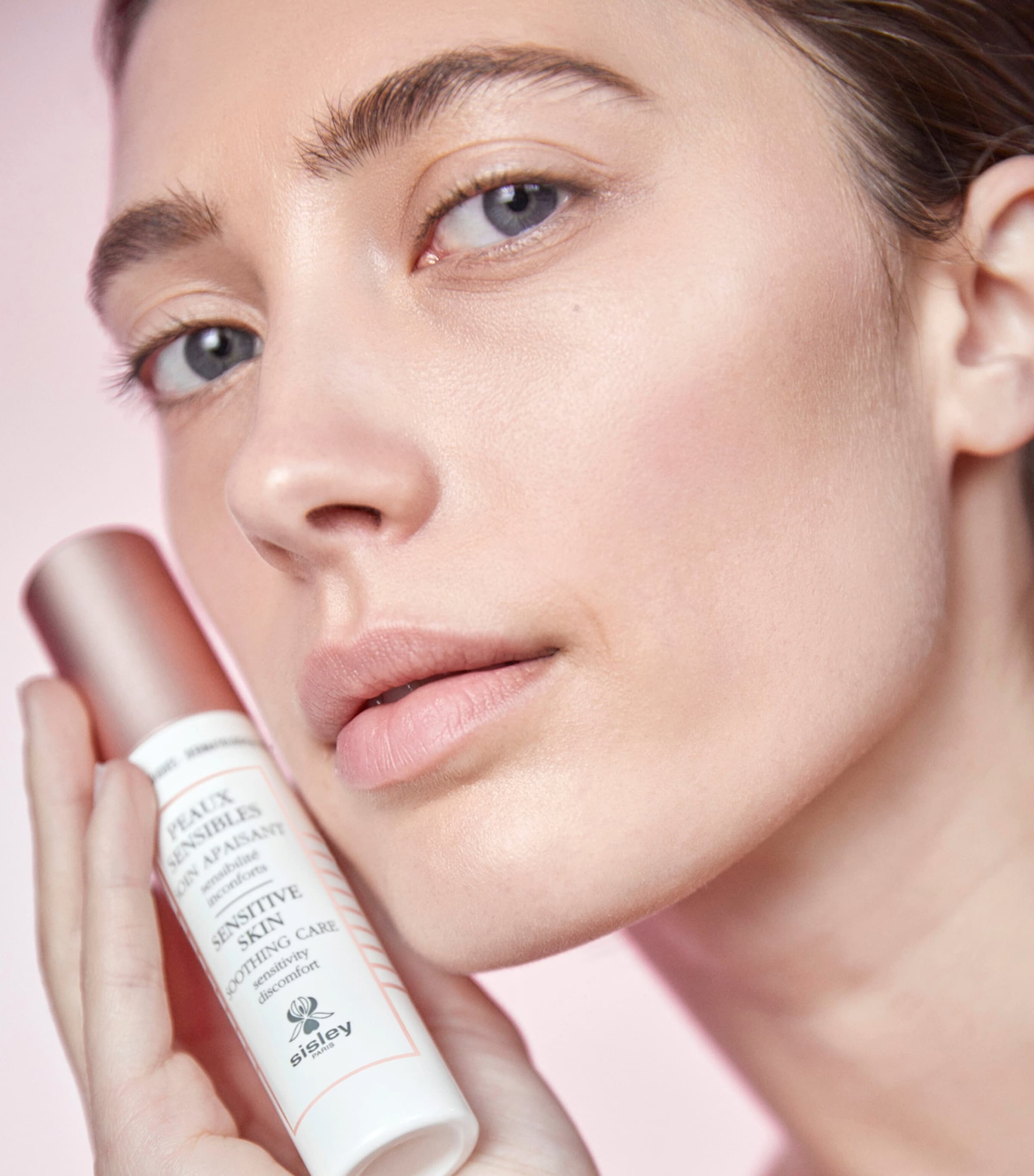 Sensitive Skin Soothing Care (40ml) NO COLOUR Image 4