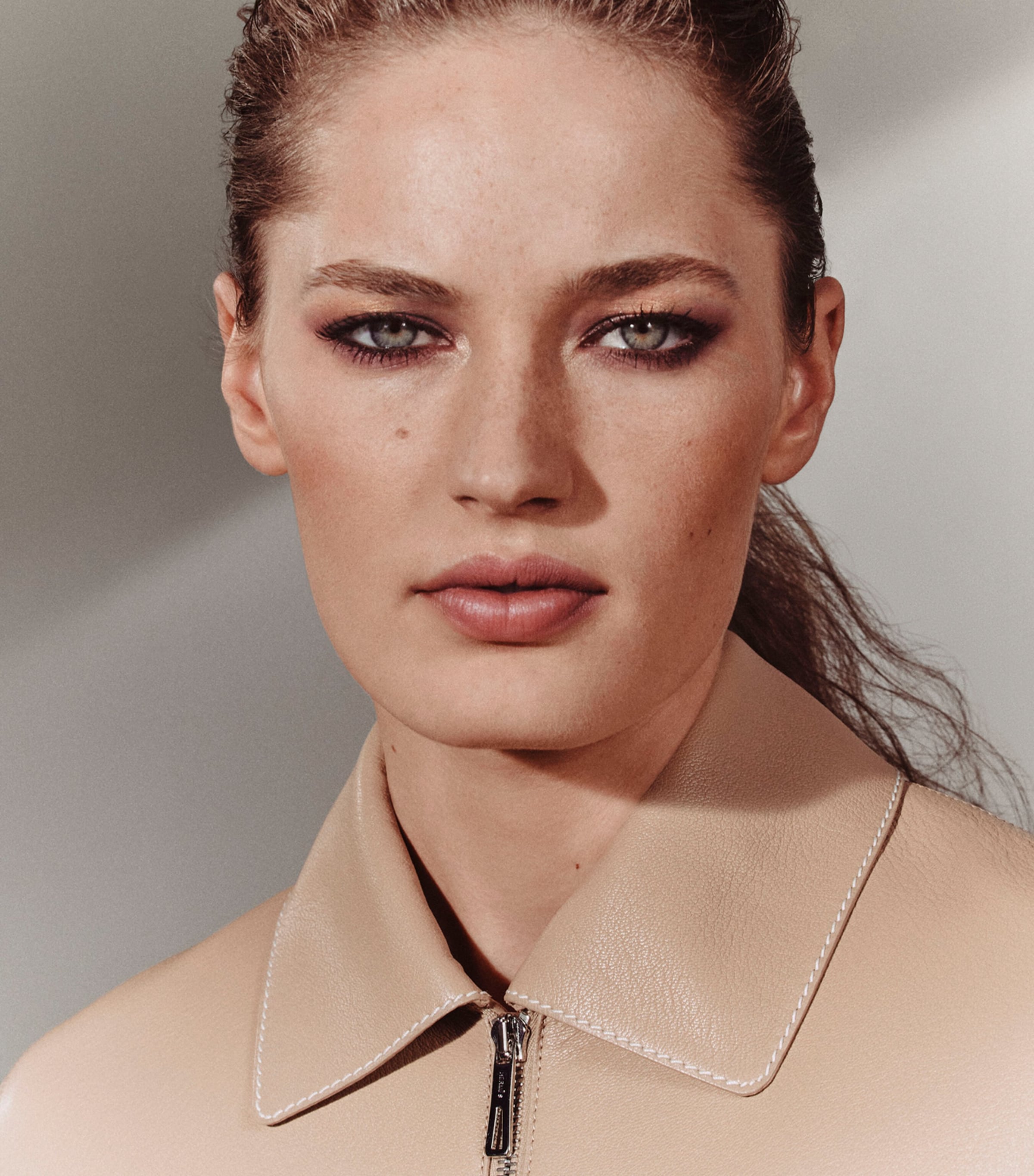 Ombres d'Hermès Eyeshadow Quartet 06 OMBRES MORDOREES Image 7