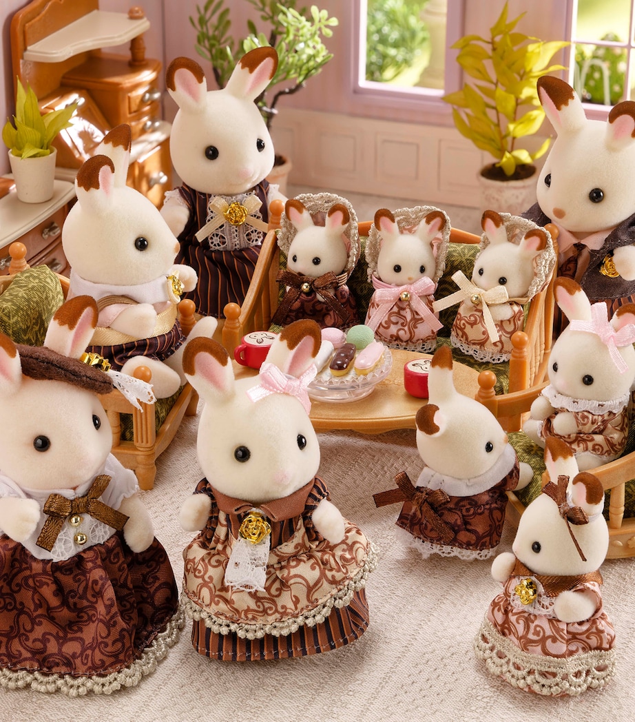 Sylvanian Families Chocolate Rabbit Family Anniversary Set Image 2