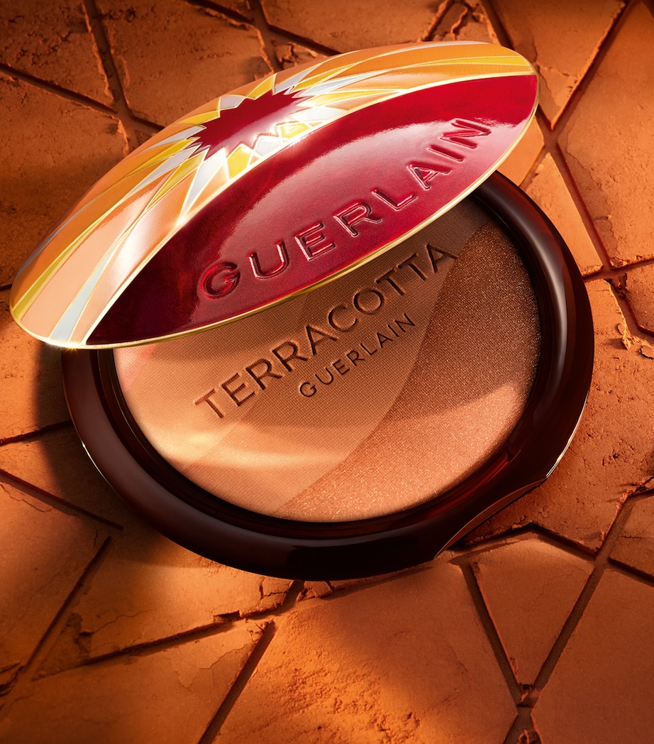 Guerlain The Sun-Kissed Natural Healthy Glow Powder Light Red Zagora Image 3