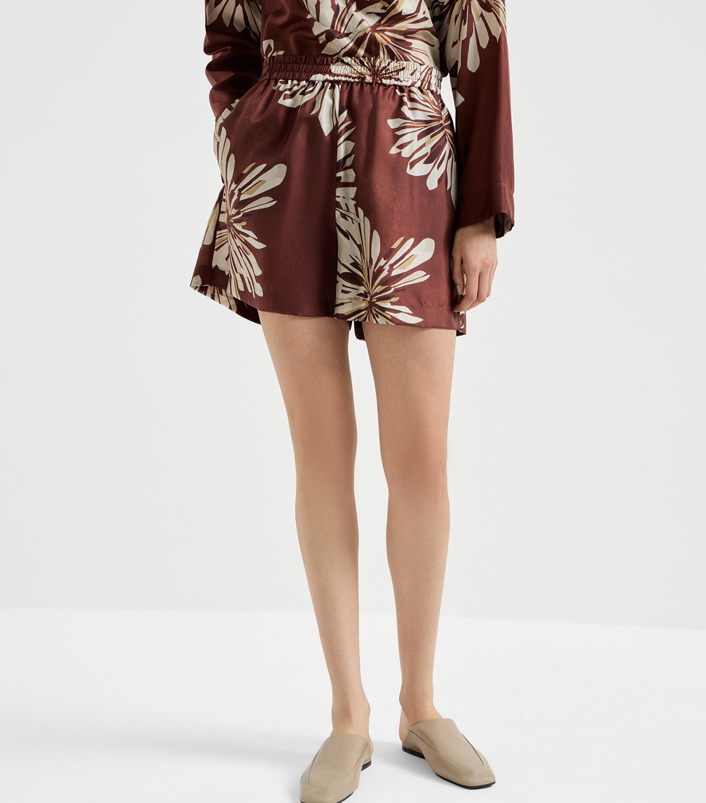 Brunello Cucinelli Womens Silk Floral Shorts Image 3