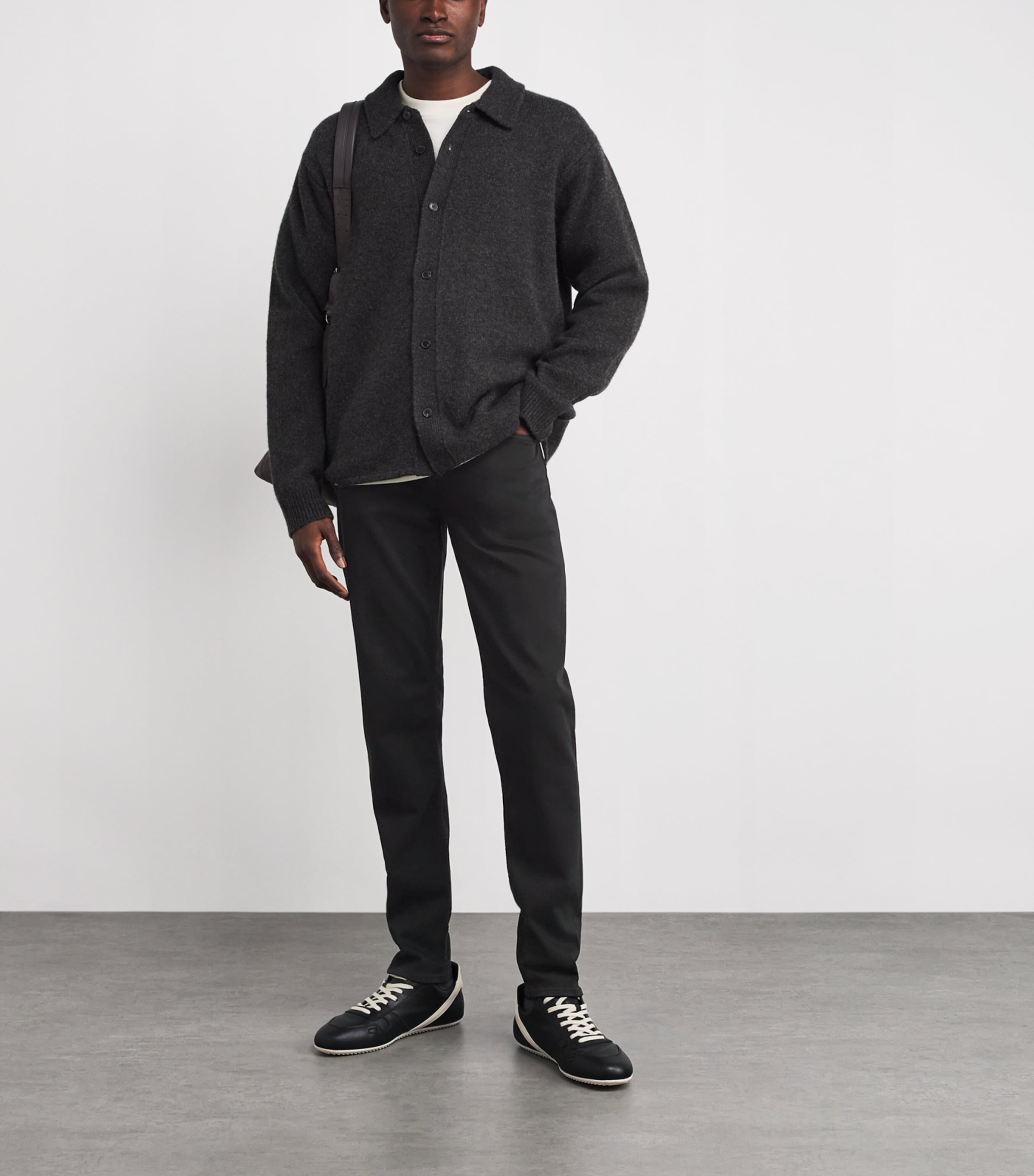 Slimmy Tapered Lux Performance Plus Jeans BLACK Image 2