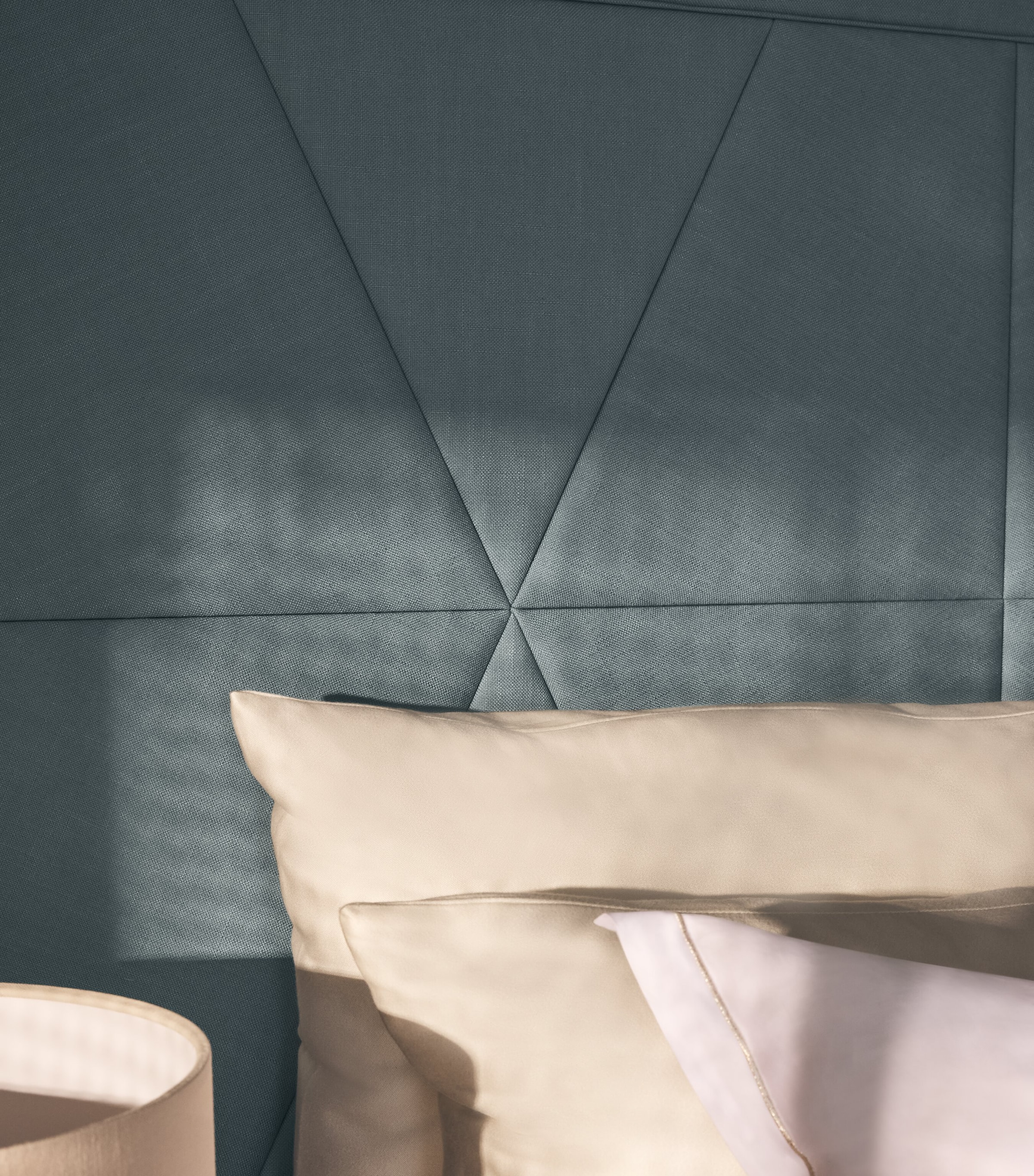 Vispring Diamond Majesty Bed Set (217cm x 215cm) | Harrods UK