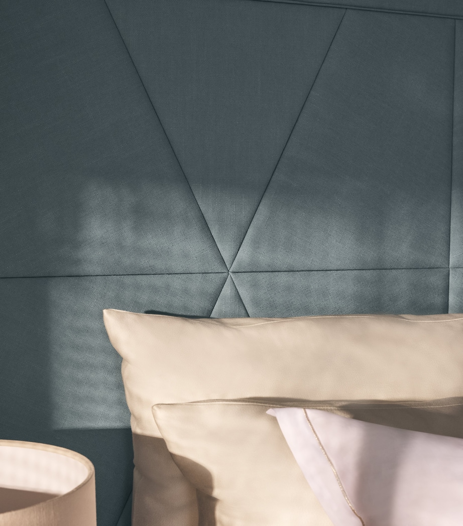 Vispring Diamond Majesty Bed Set (217cm x 215cm) | Harrods UK