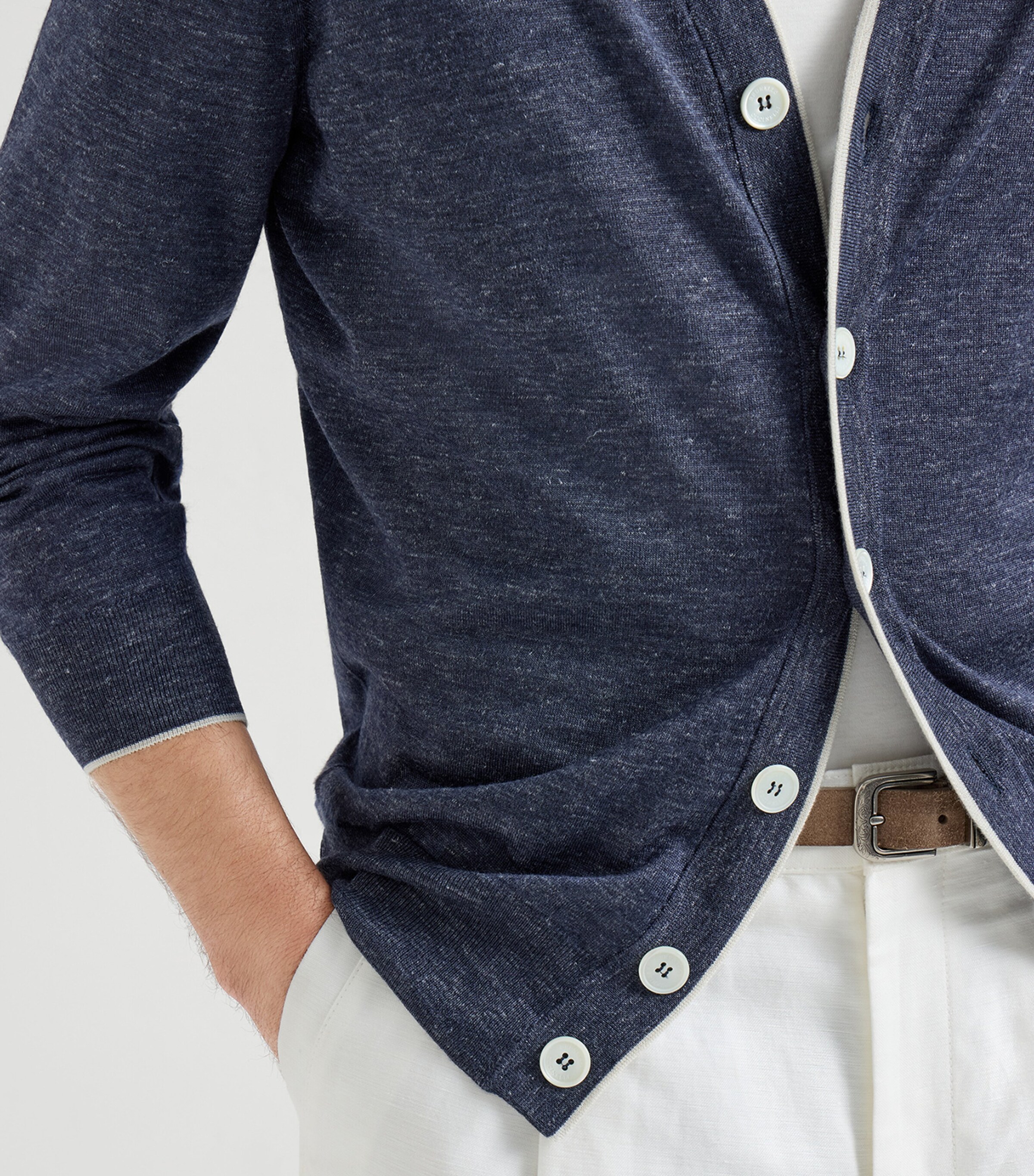 Brunello Cucinelli Mens Cashmere-Silk-Linen V-Neck Cardigan Image 6
