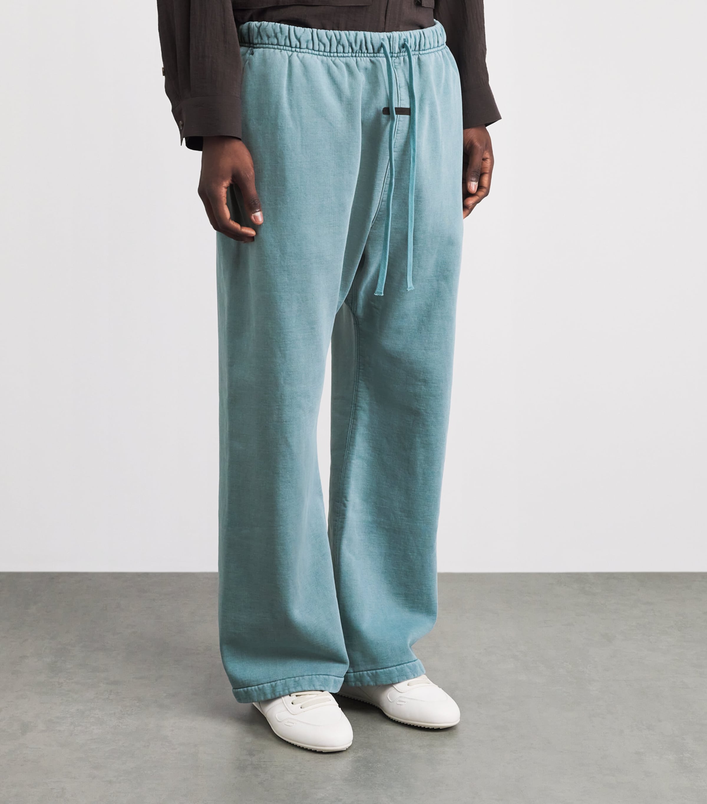 FEAR OF GOD ESSENTIALS Mens Cotton Embroidered Logo Sweatpants Faded Coastal Image 4