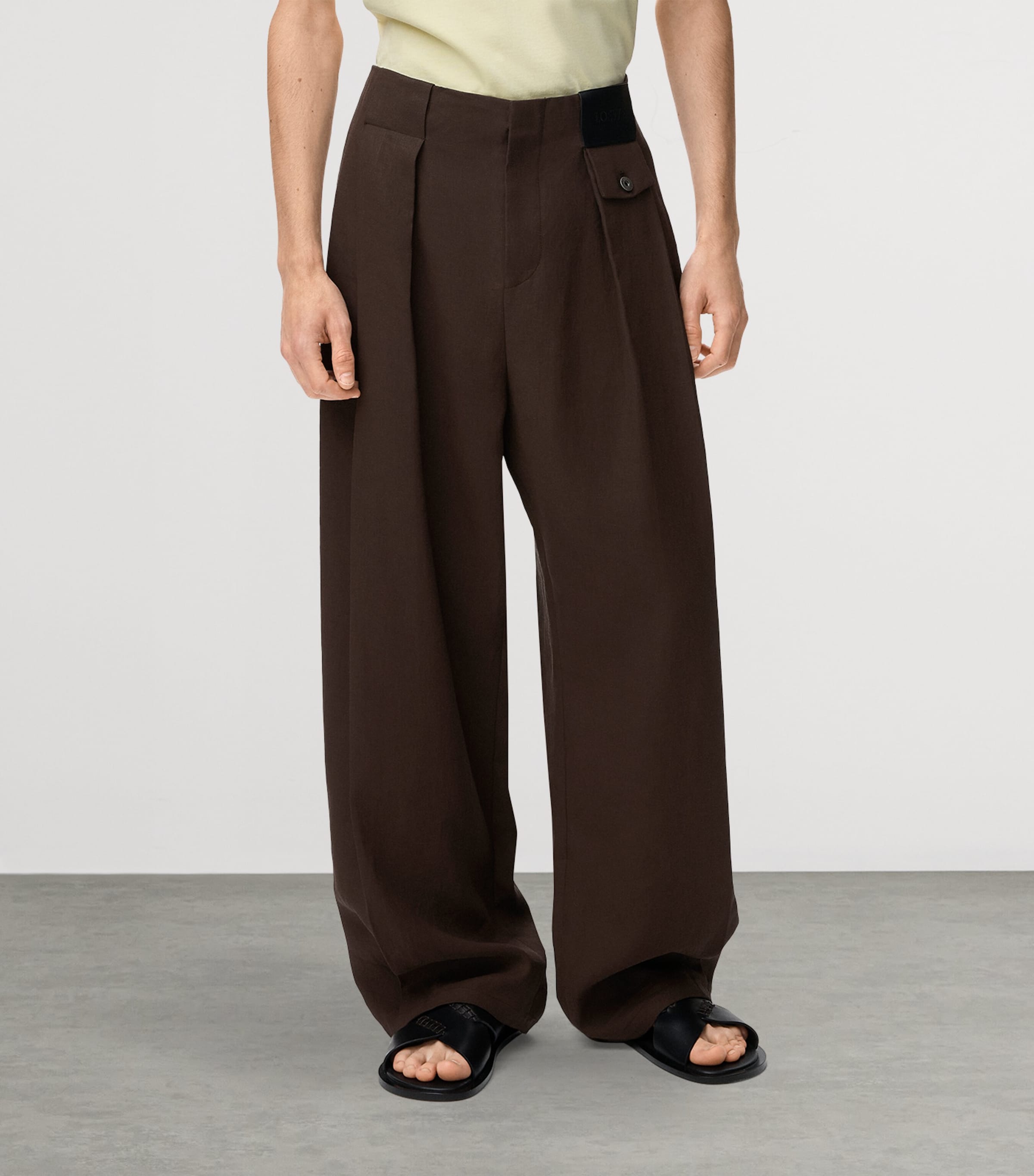 LOEWE Mens x Paula's Ibiza Linen-Cotton Pleated Wide-Leg Trousers Dark Brown/brown Image 3