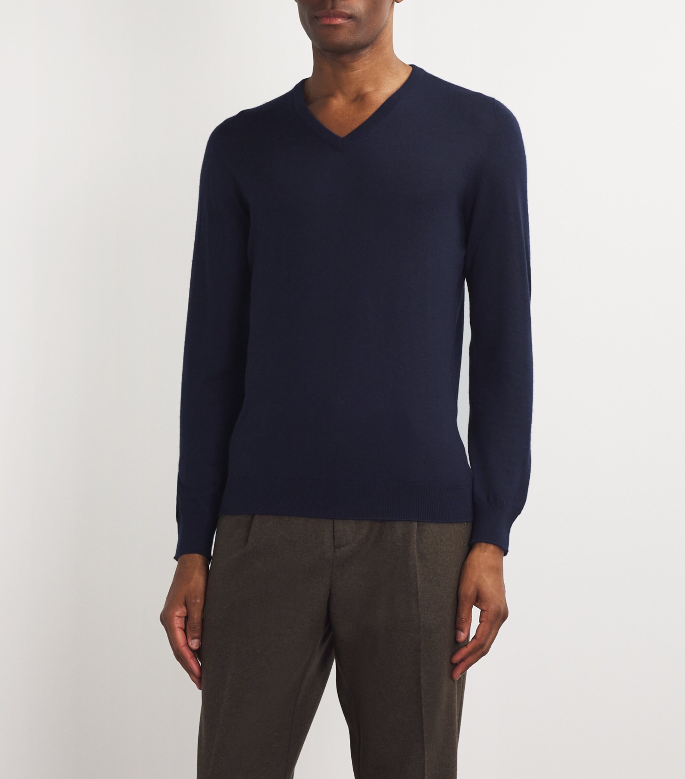 Superfine Cashmere V-Neck Sweater SD7600 DARK NAVY Image 3