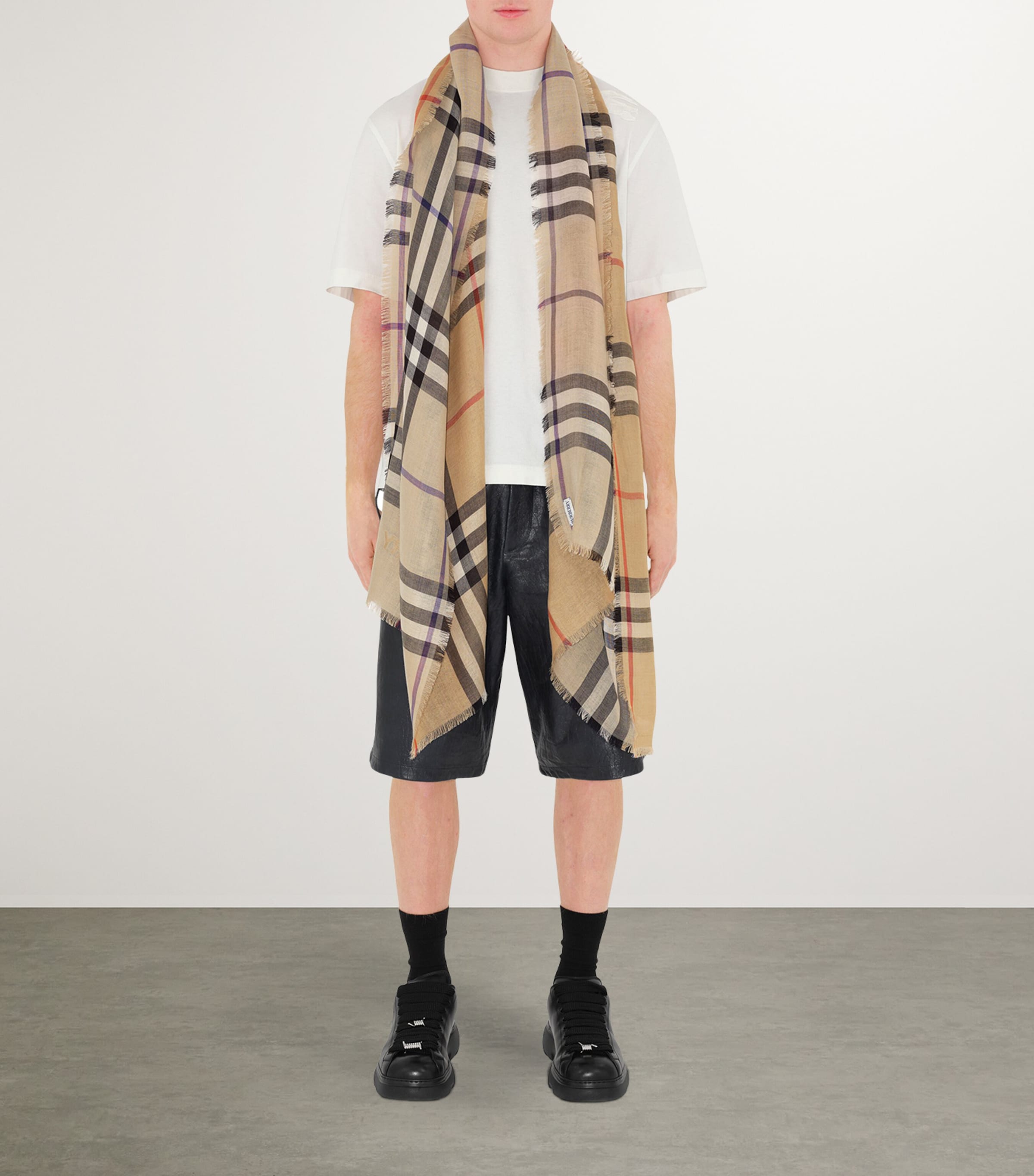 Wool-Silk Reversible Check Scarf SAND/LICHEN Image 6