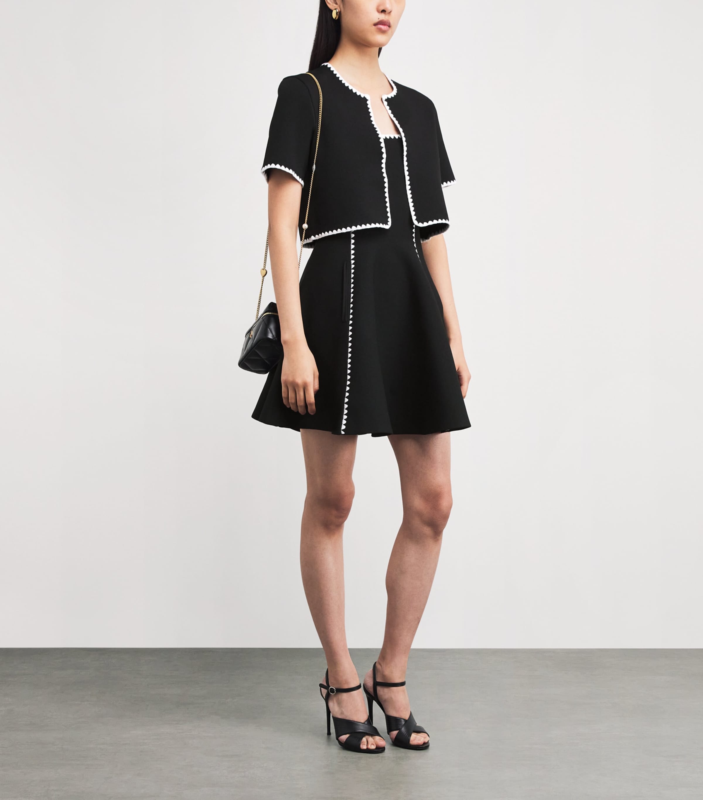 Cropped Contrast-Dot Cardigan BLACK Image 2