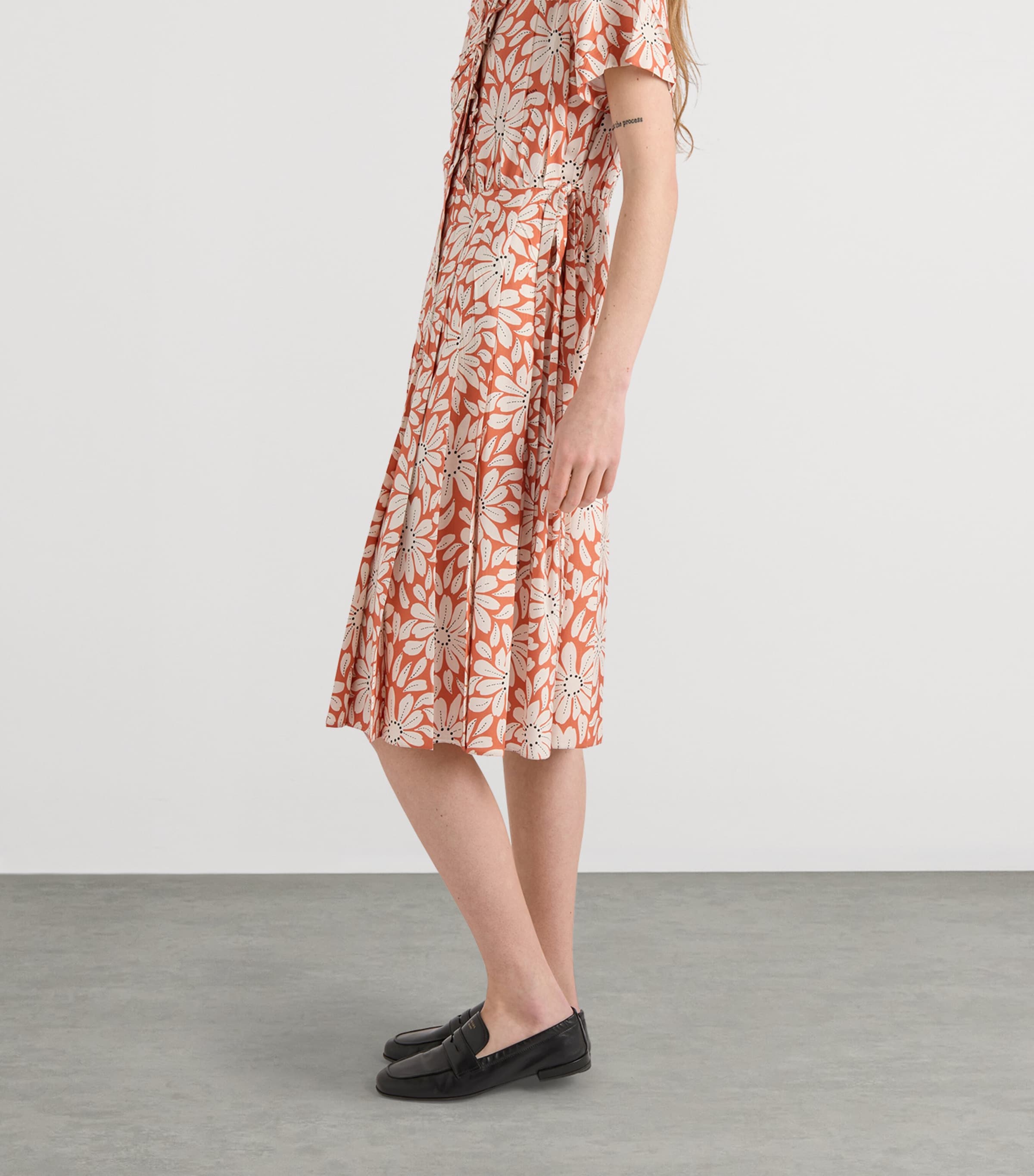 Prada Womens Pongé Pleated Midi Shirt Dress Image 5