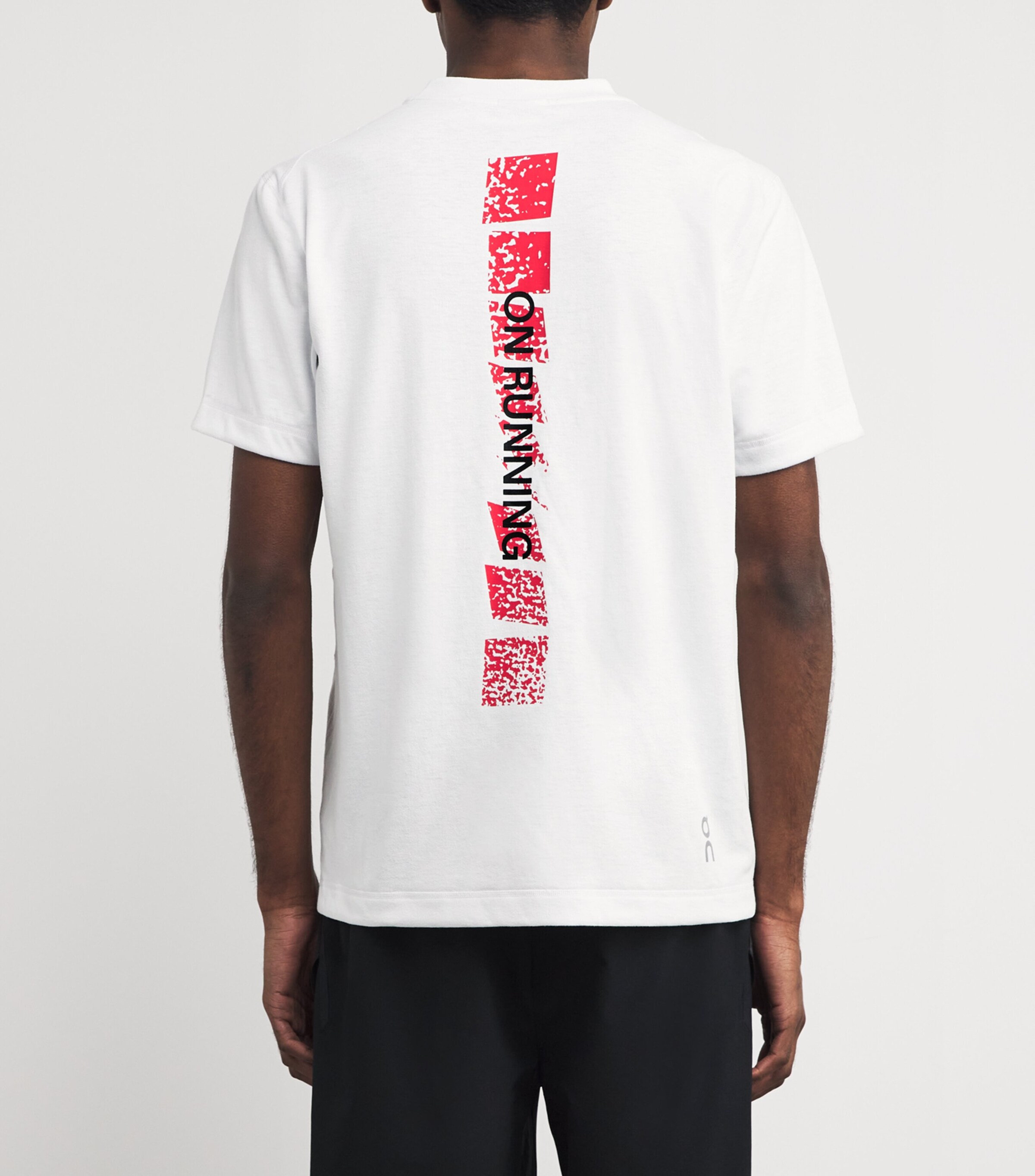 On Mens Train T-Shirt White Image 4