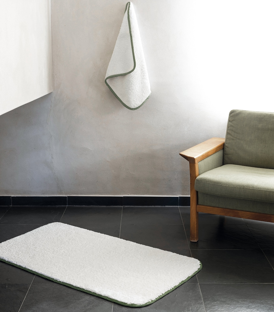 Cotton Portobello Hand Towel (50cm x 100cm) WHITE/JADE Image 1