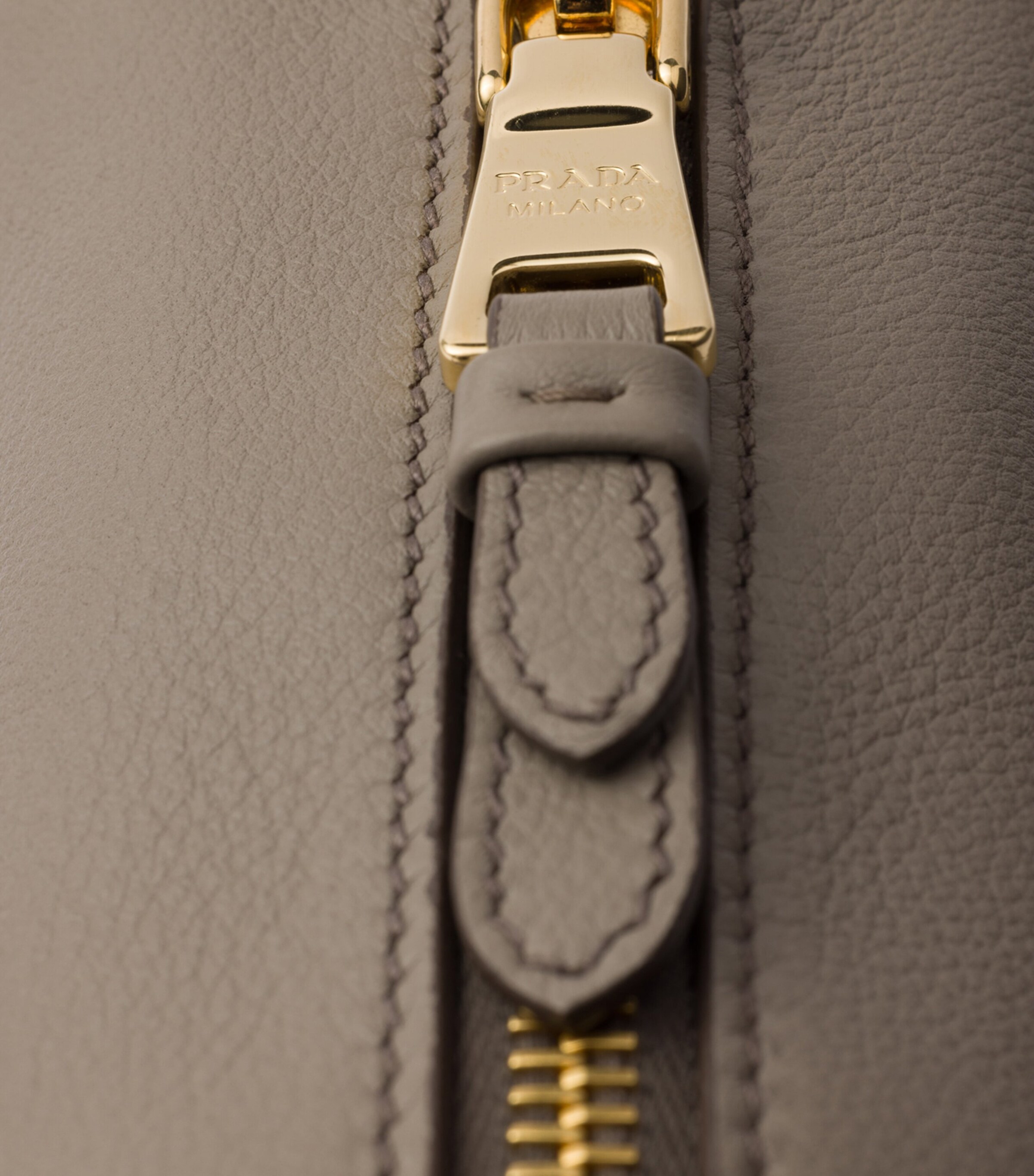 Leather Triangle Shoulder Bag F0572 Image 6