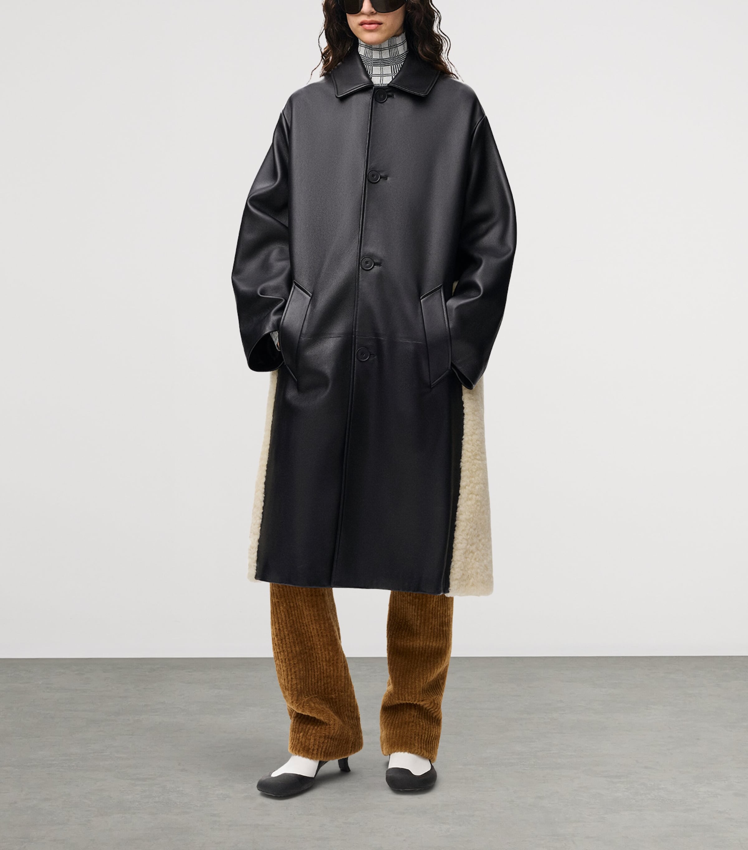 LOEWE Womens Nappa Lambskin Shearling-Trim Coat Black Image 2