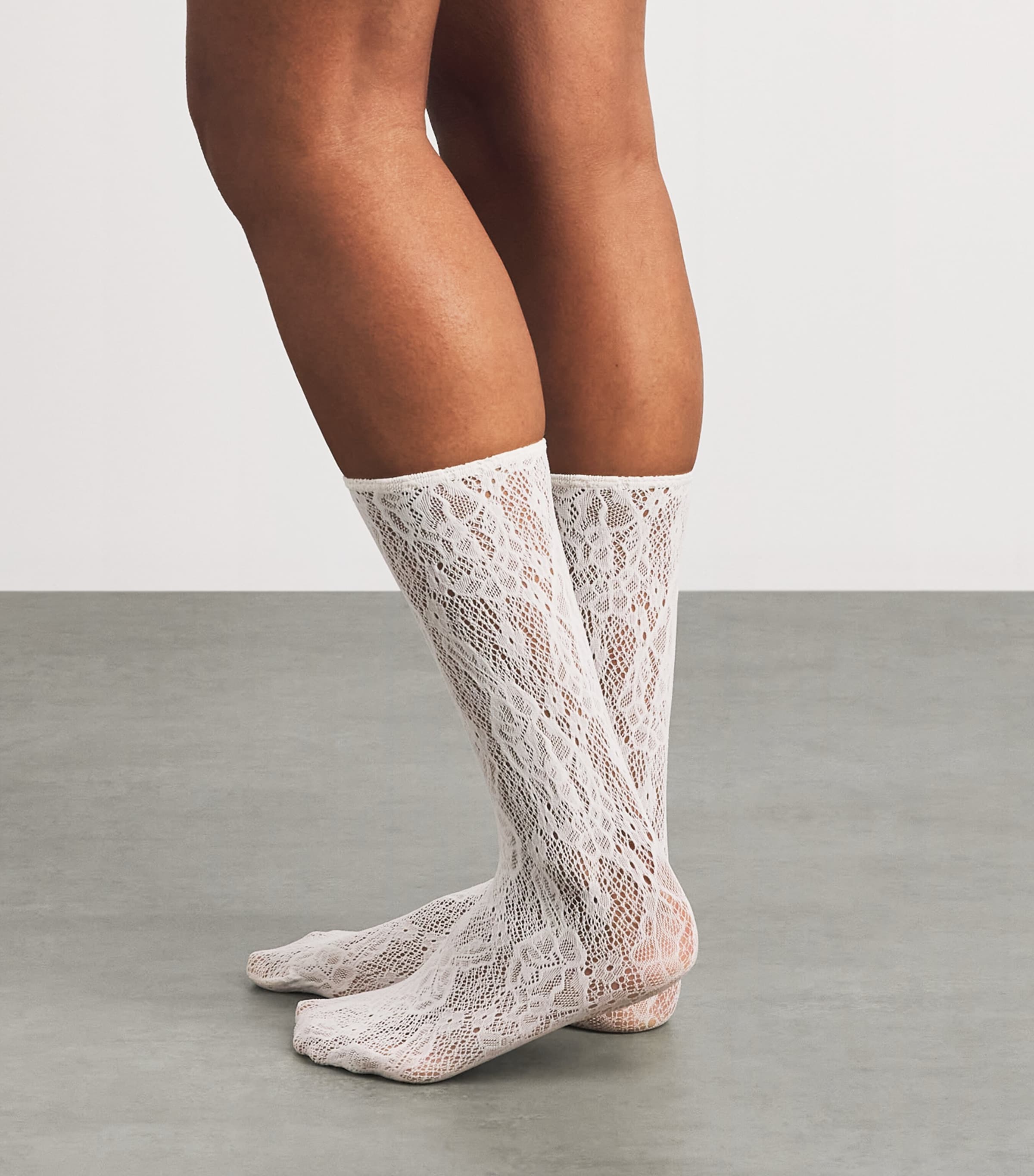 Wolford Womens Infinite Rose Net Socks Whipped Cream Image 3